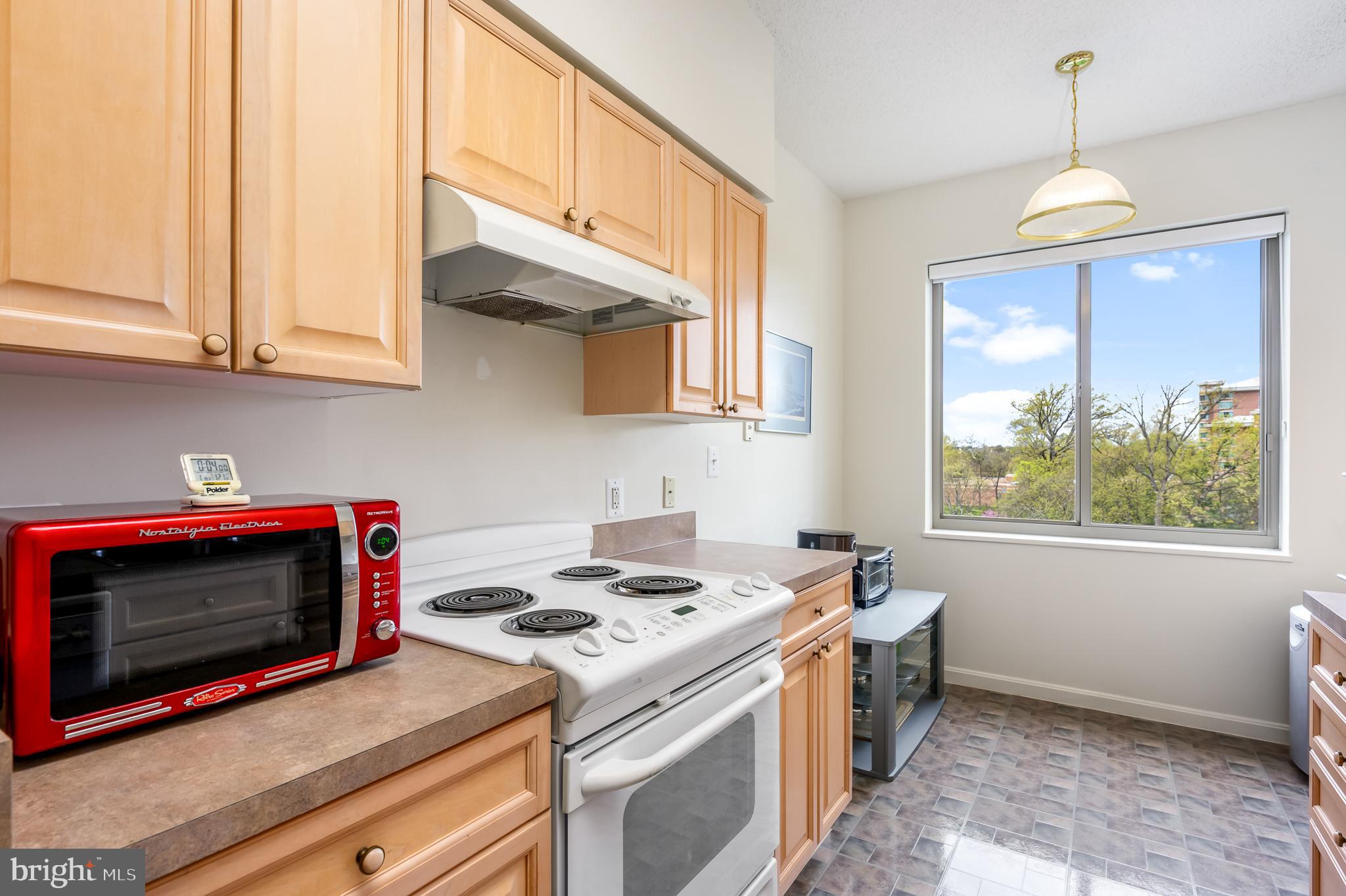 LANSDOWNE WOODS - Residential