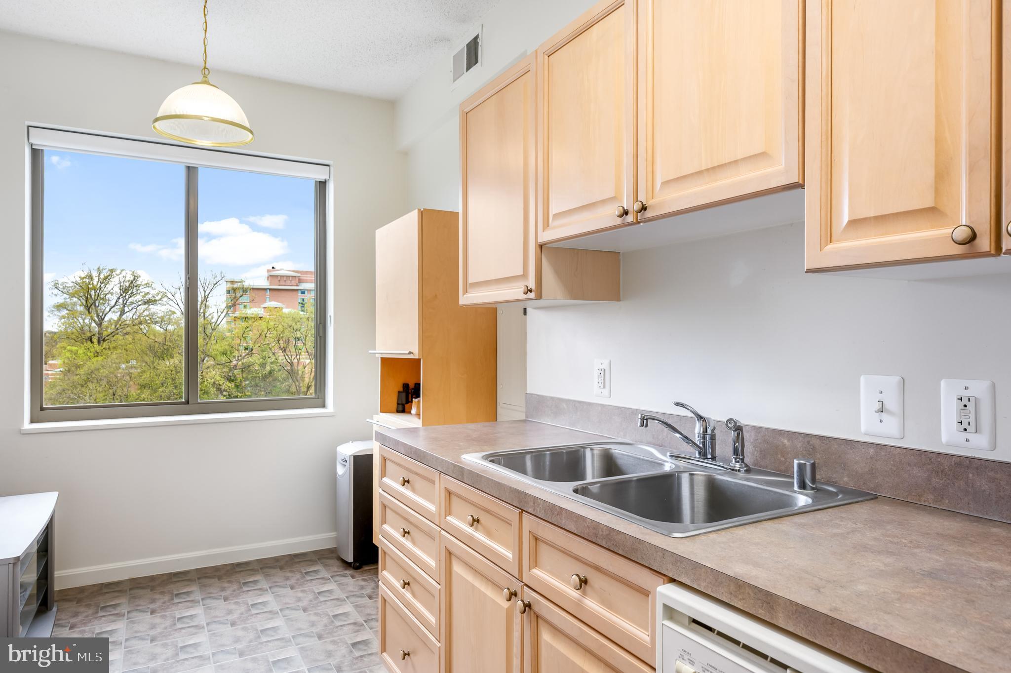 LANSDOWNE WOODS - Residential