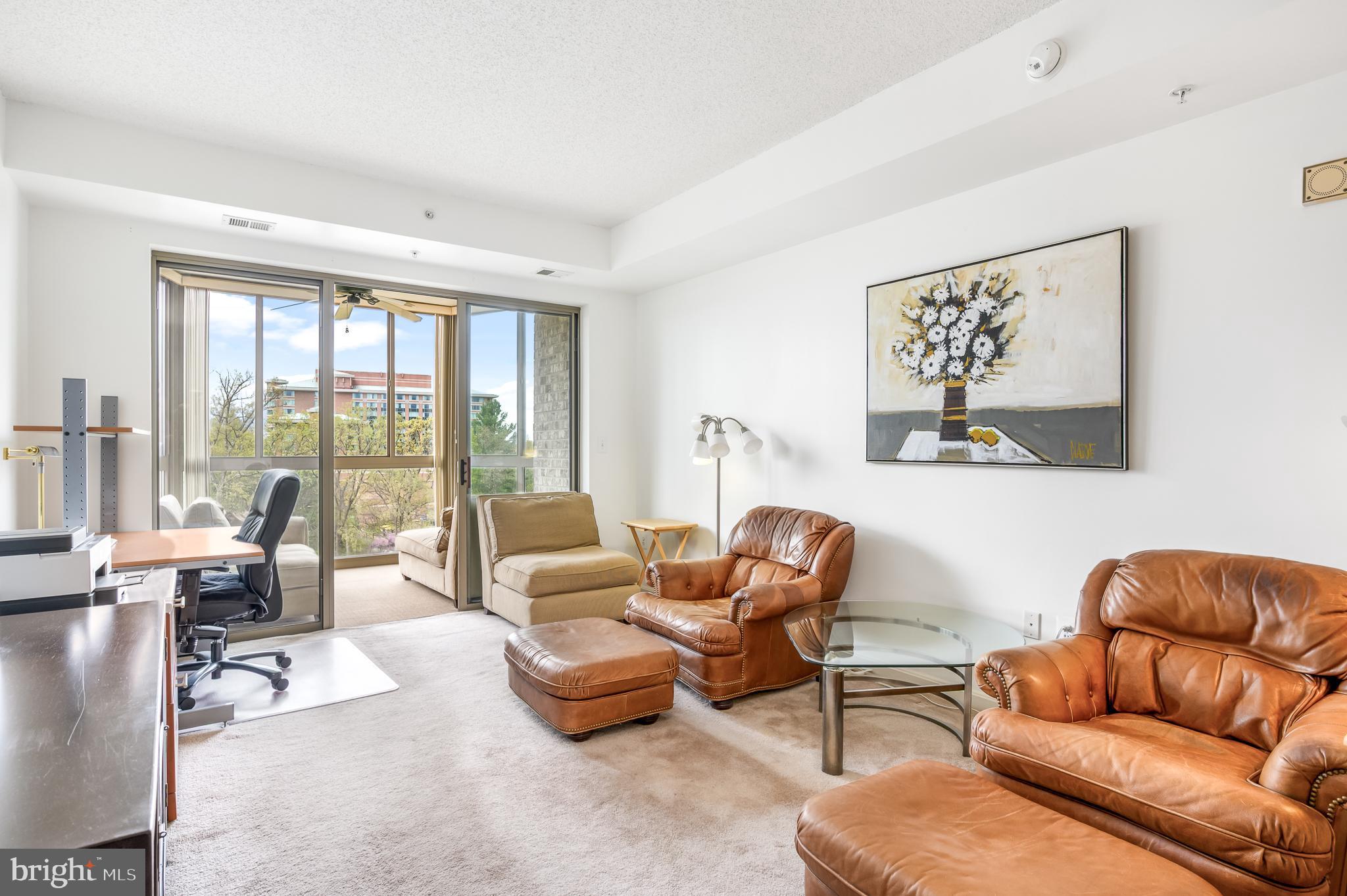 LANSDOWNE WOODS - Residential