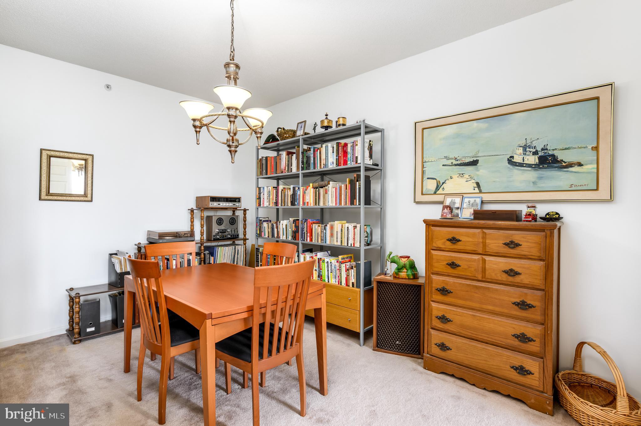 LANSDOWNE WOODS - Residential