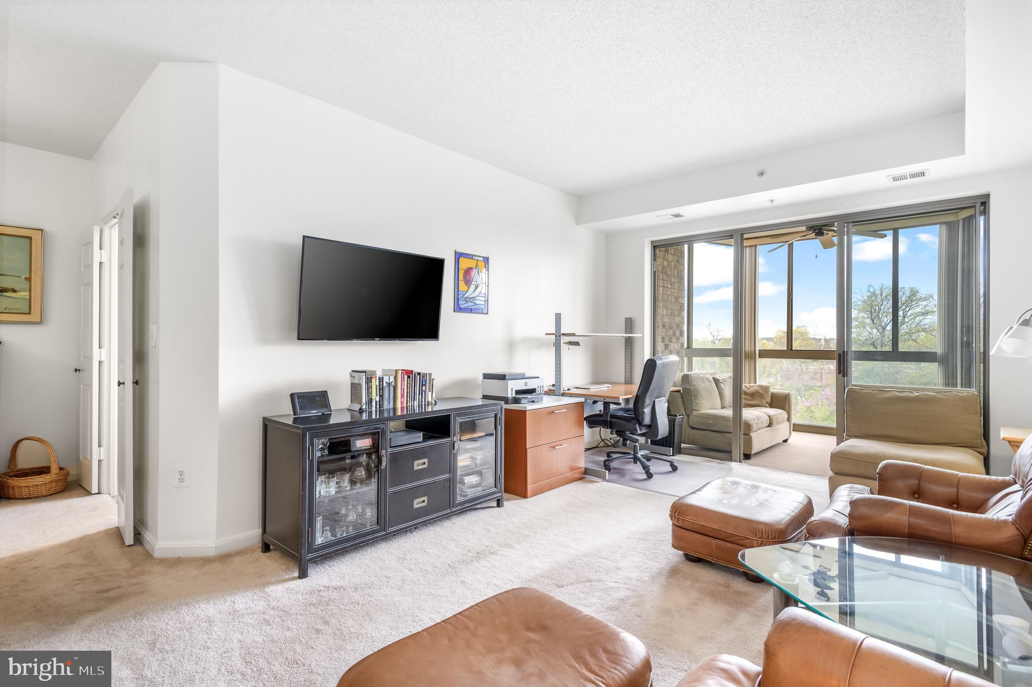 LANSDOWNE WOODS - Residential