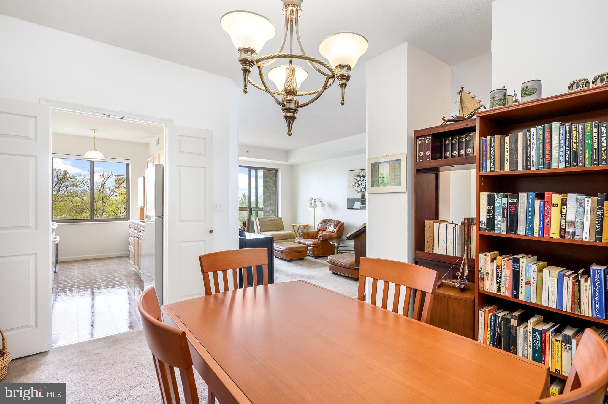 LANSDOWNE WOODS - Residential