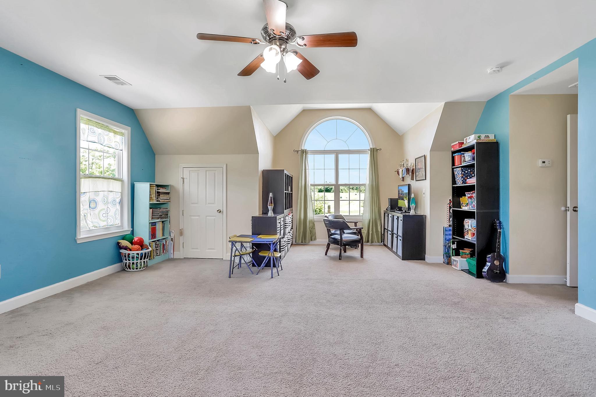 WILLOW BROOK - Residential