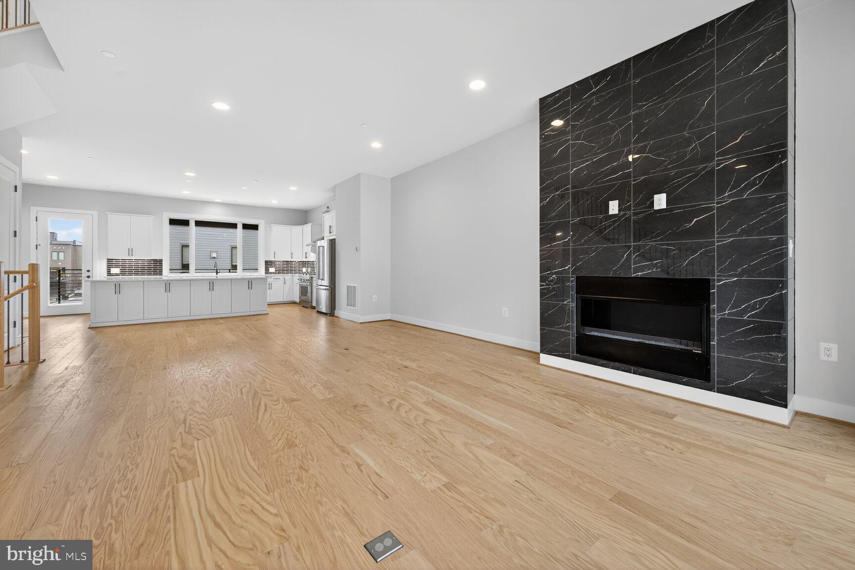 AMALYN - Residential Lease