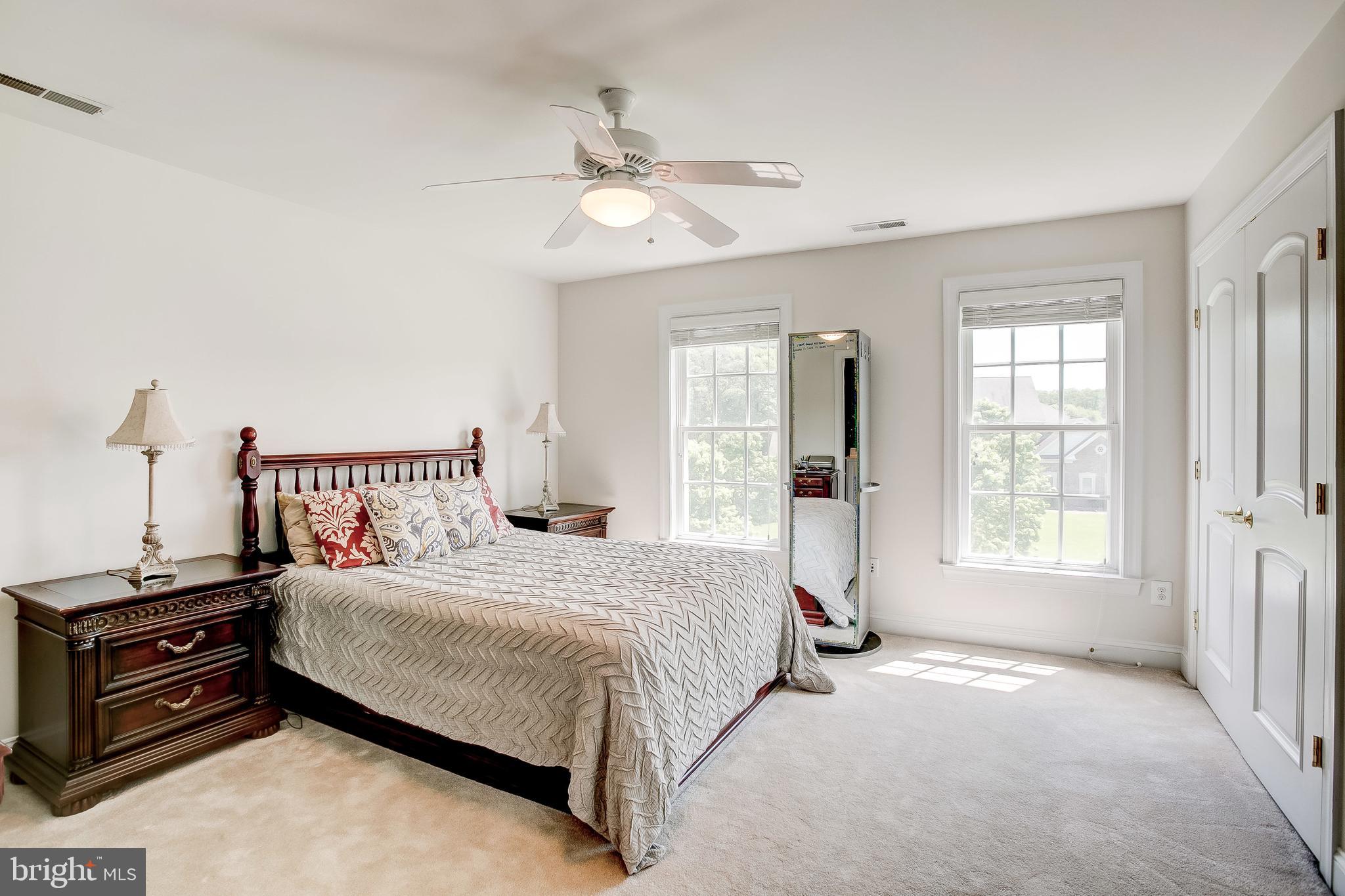 LONG FARM - Residential