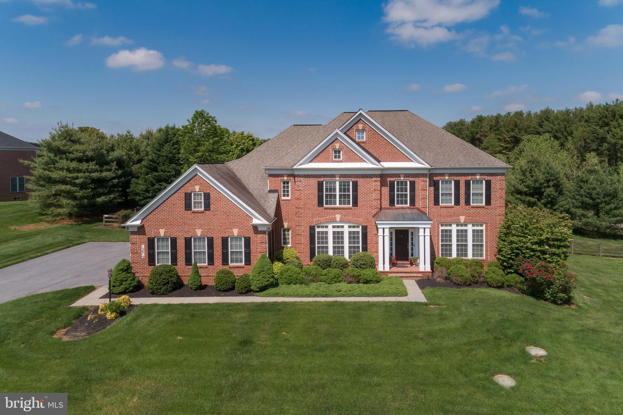 LONG FARM - Residential