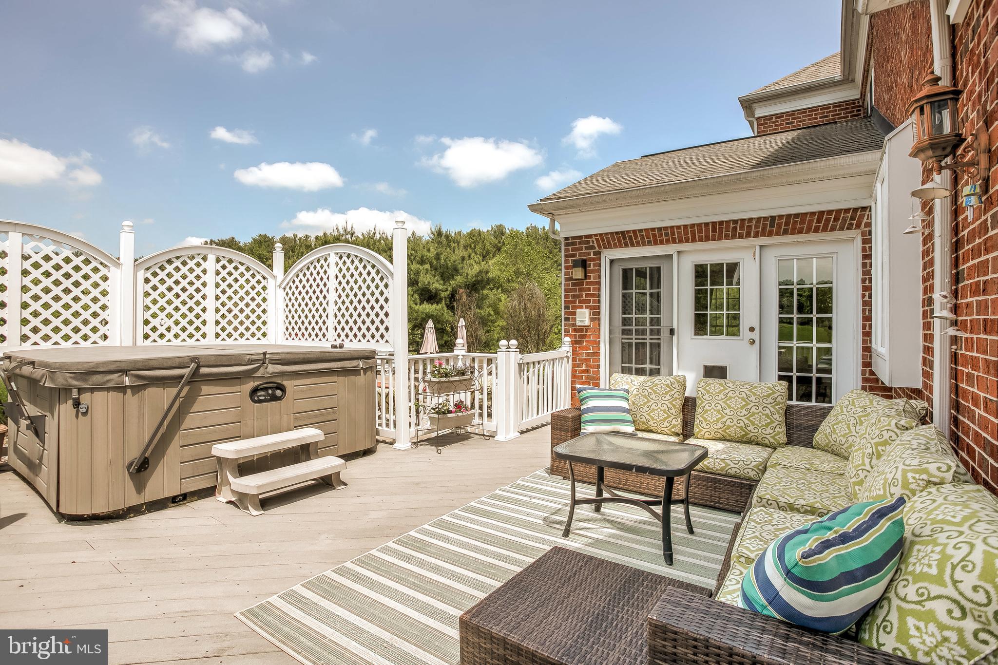 LONG FARM - Residential