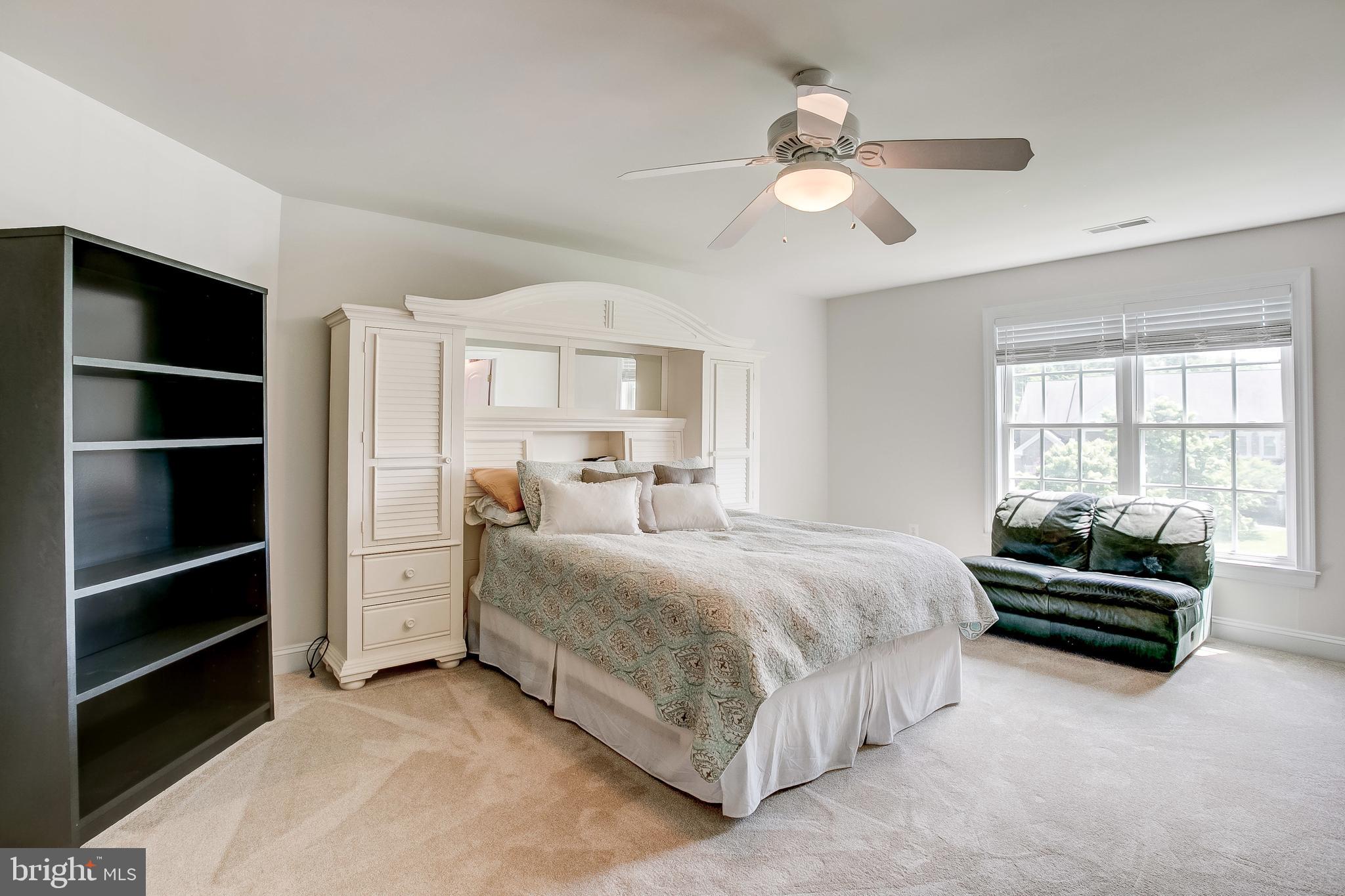 LONG FARM - Residential