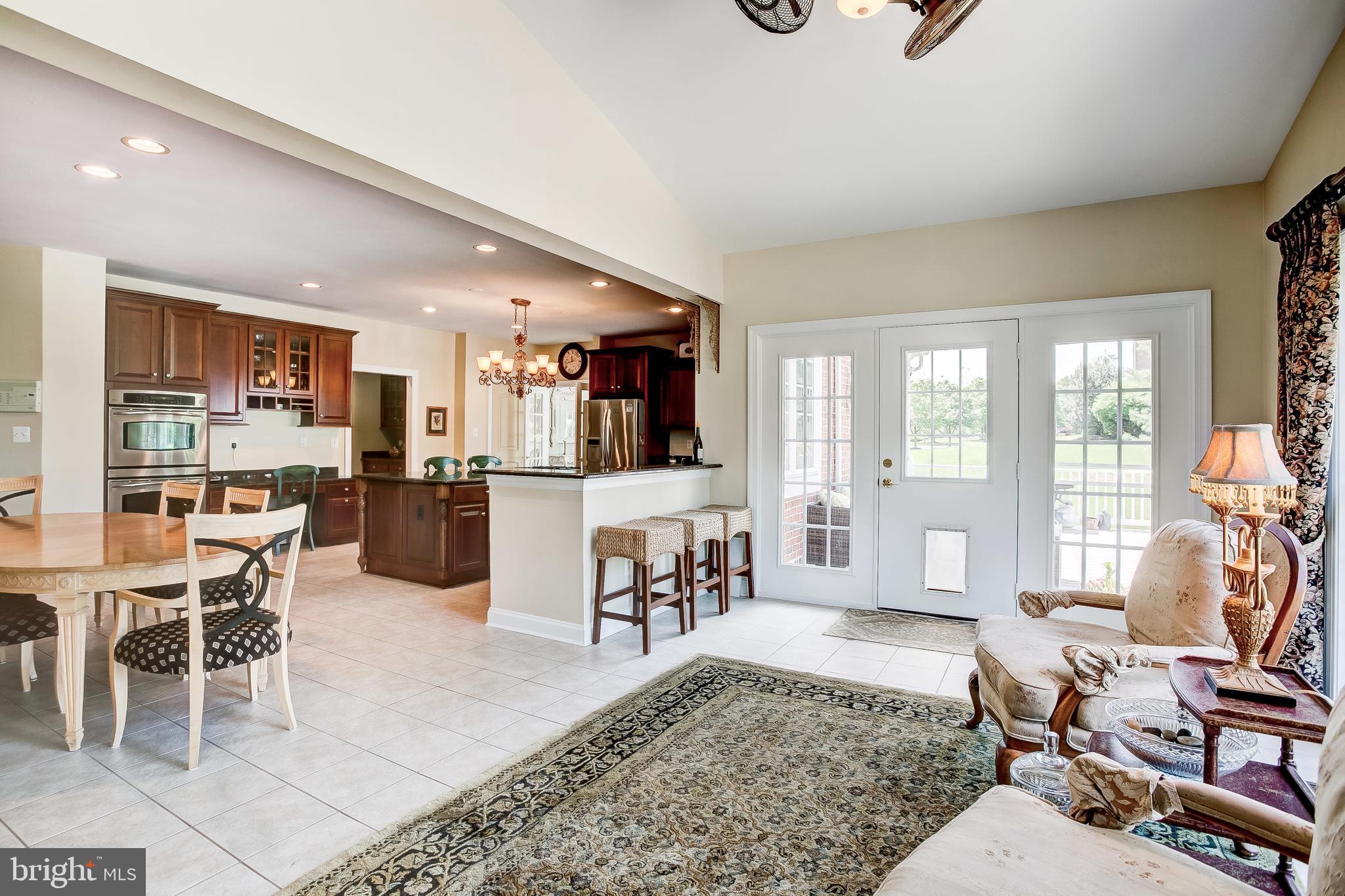 LONG FARM - Residential