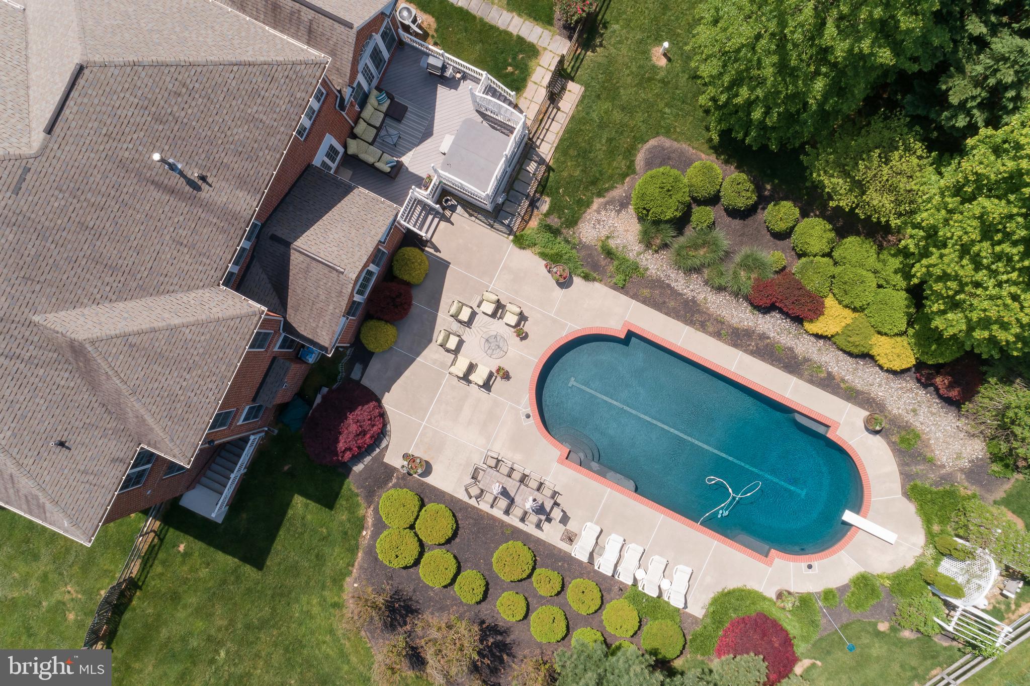 LONG FARM - Residential