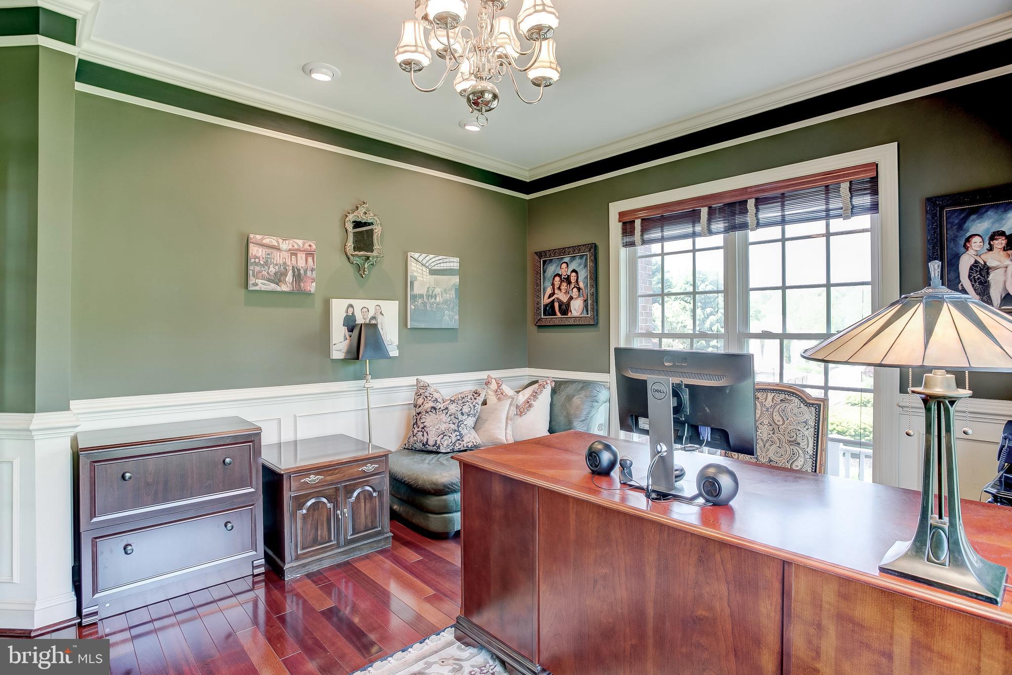 LONG FARM - Residential