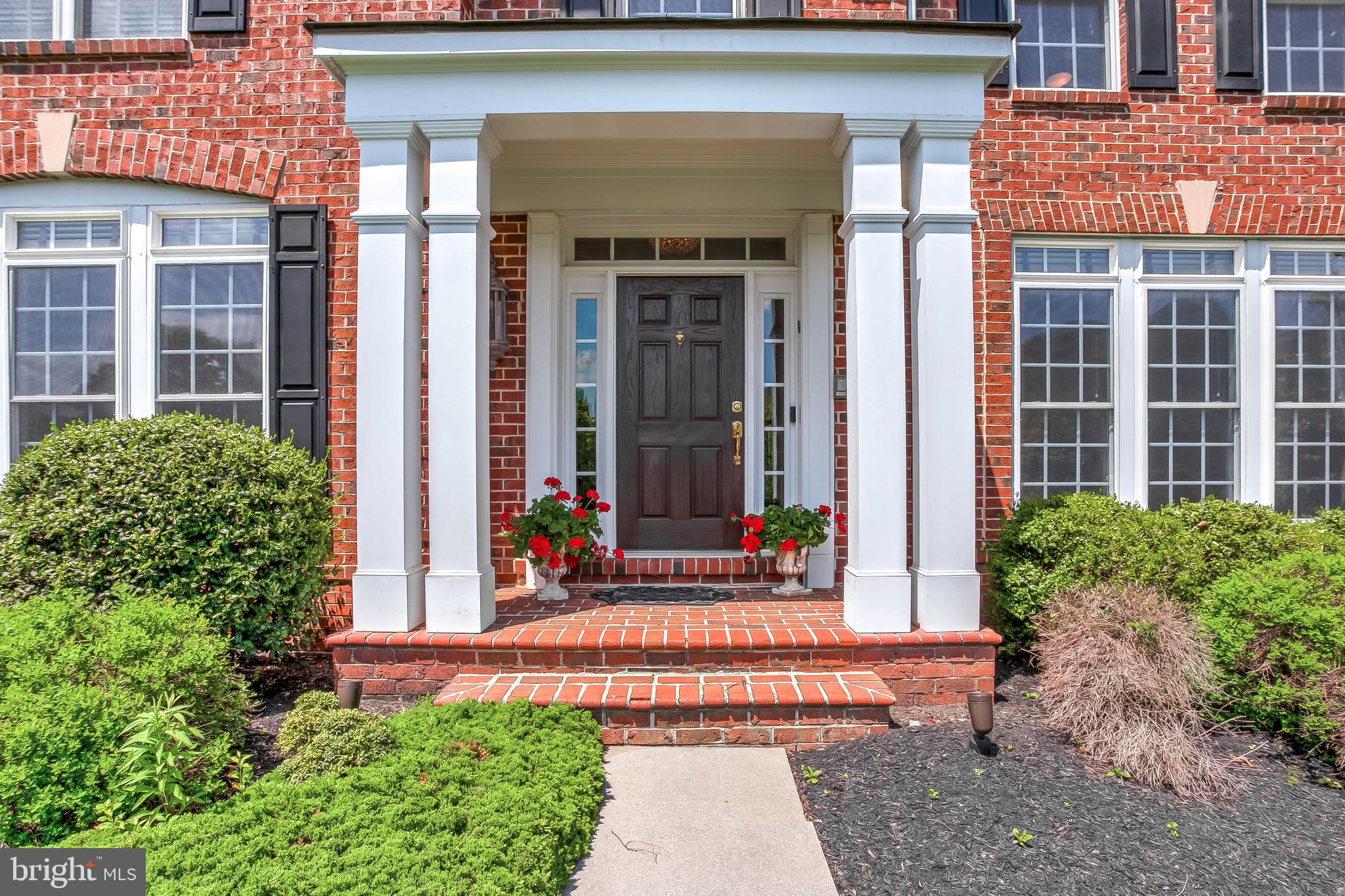 LONG FARM - Residential