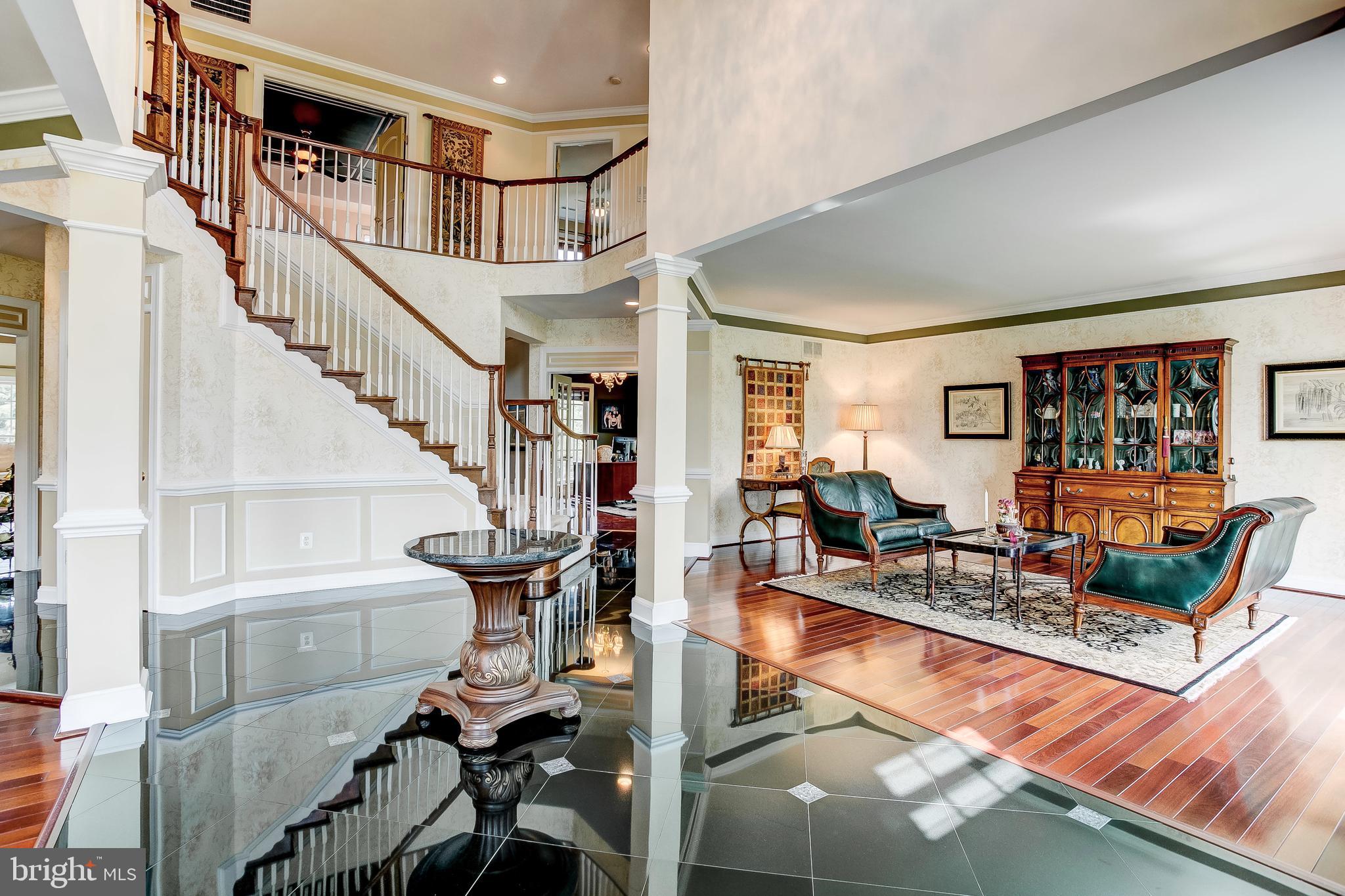 LONG FARM - Residential