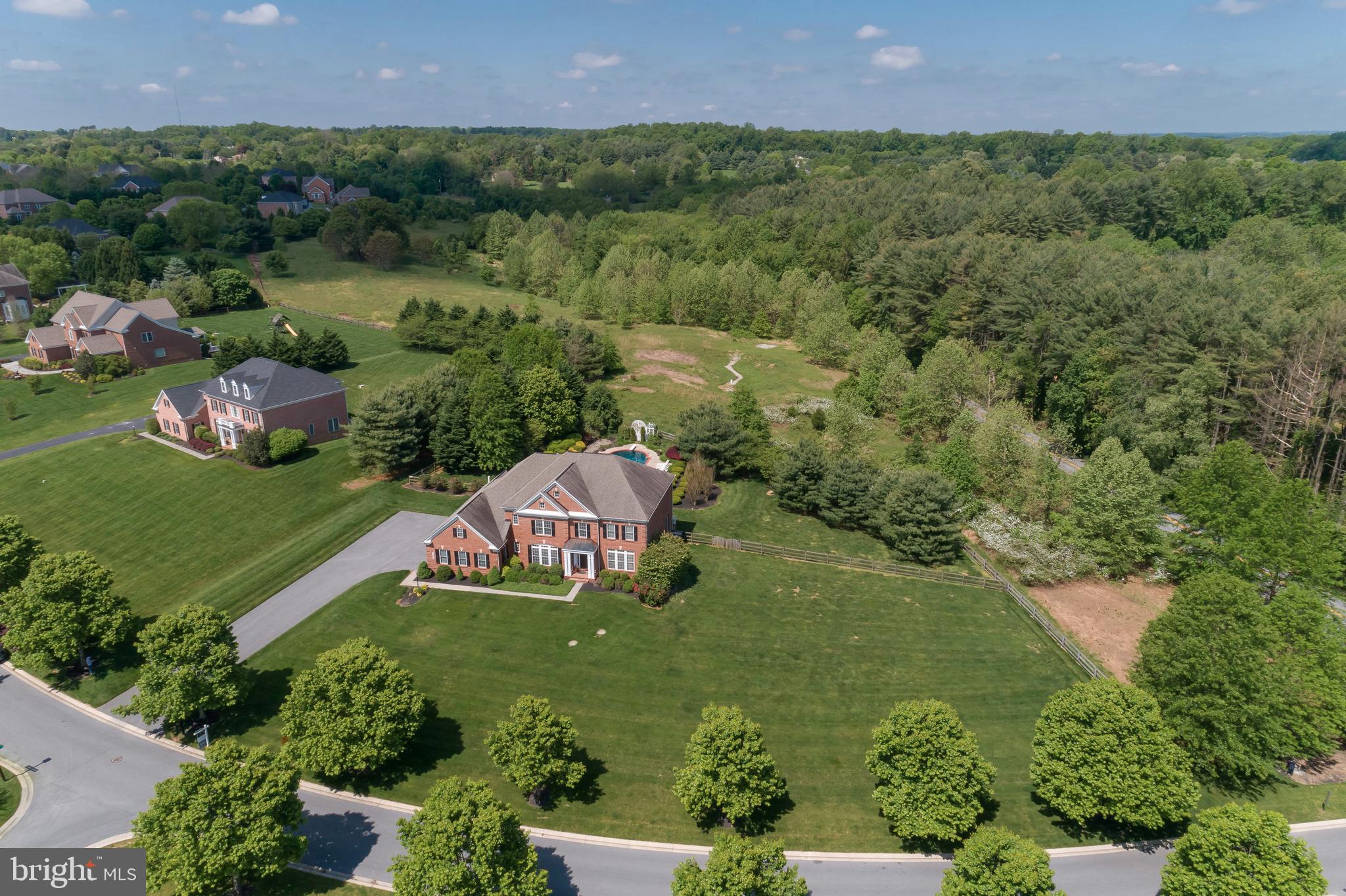 LONG FARM - Residential