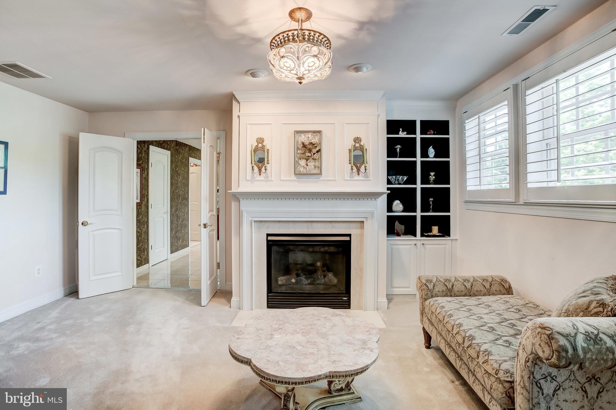 LONG FARM - Residential