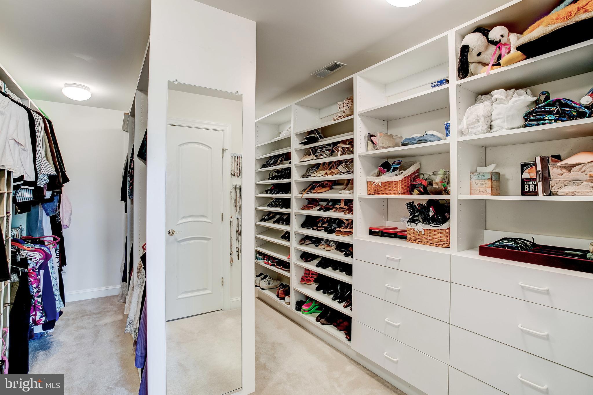 LONG FARM - Residential