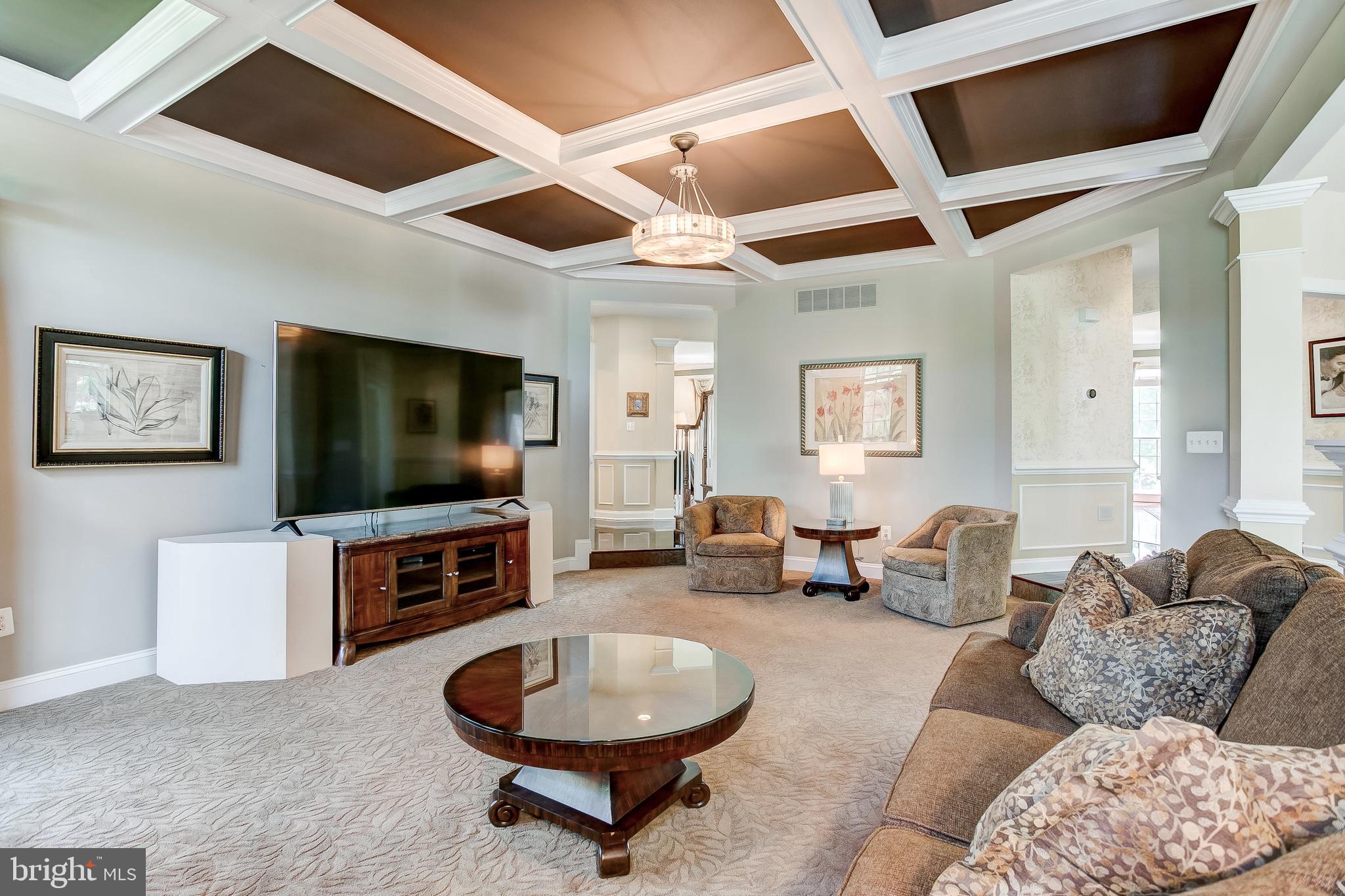 LONG FARM - Residential