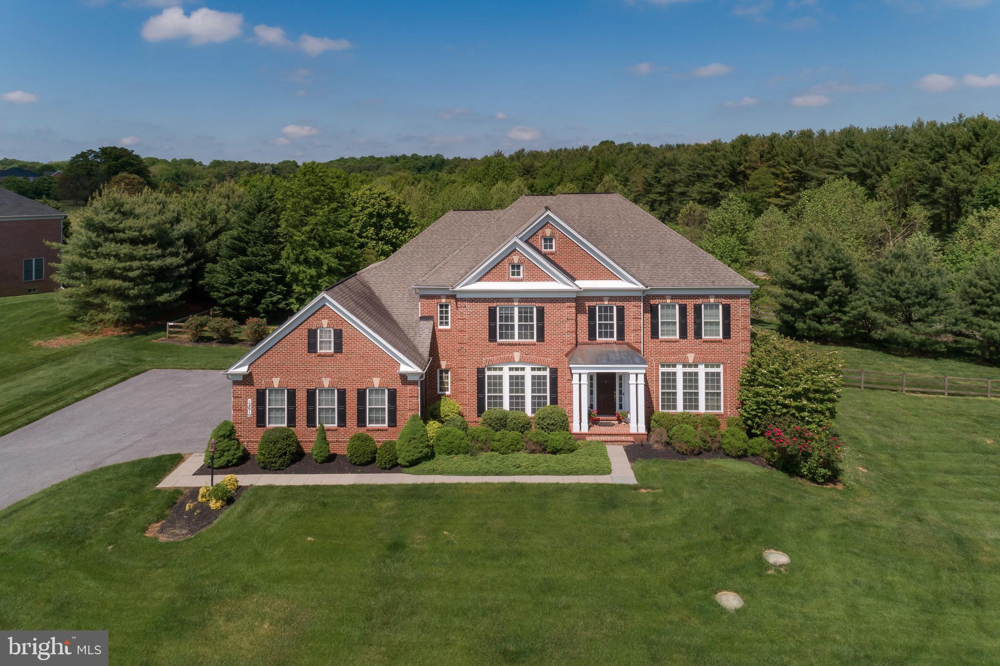 LONG FARM - Residential