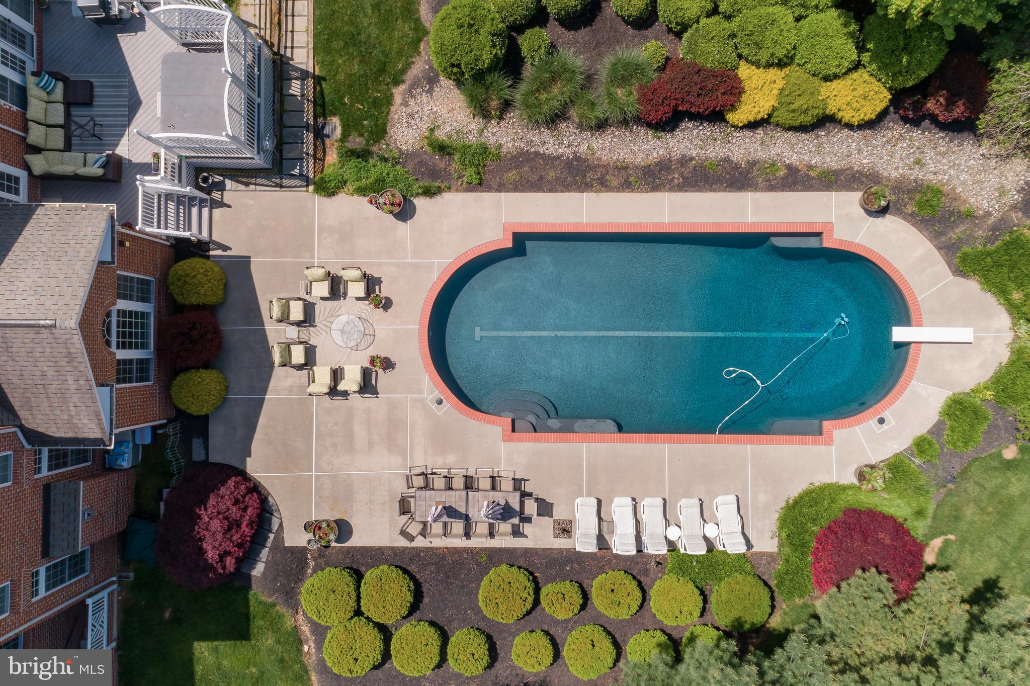 LONG FARM - Residential