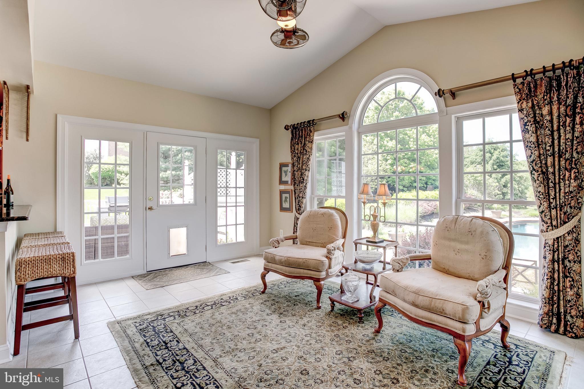 LONG FARM - Residential