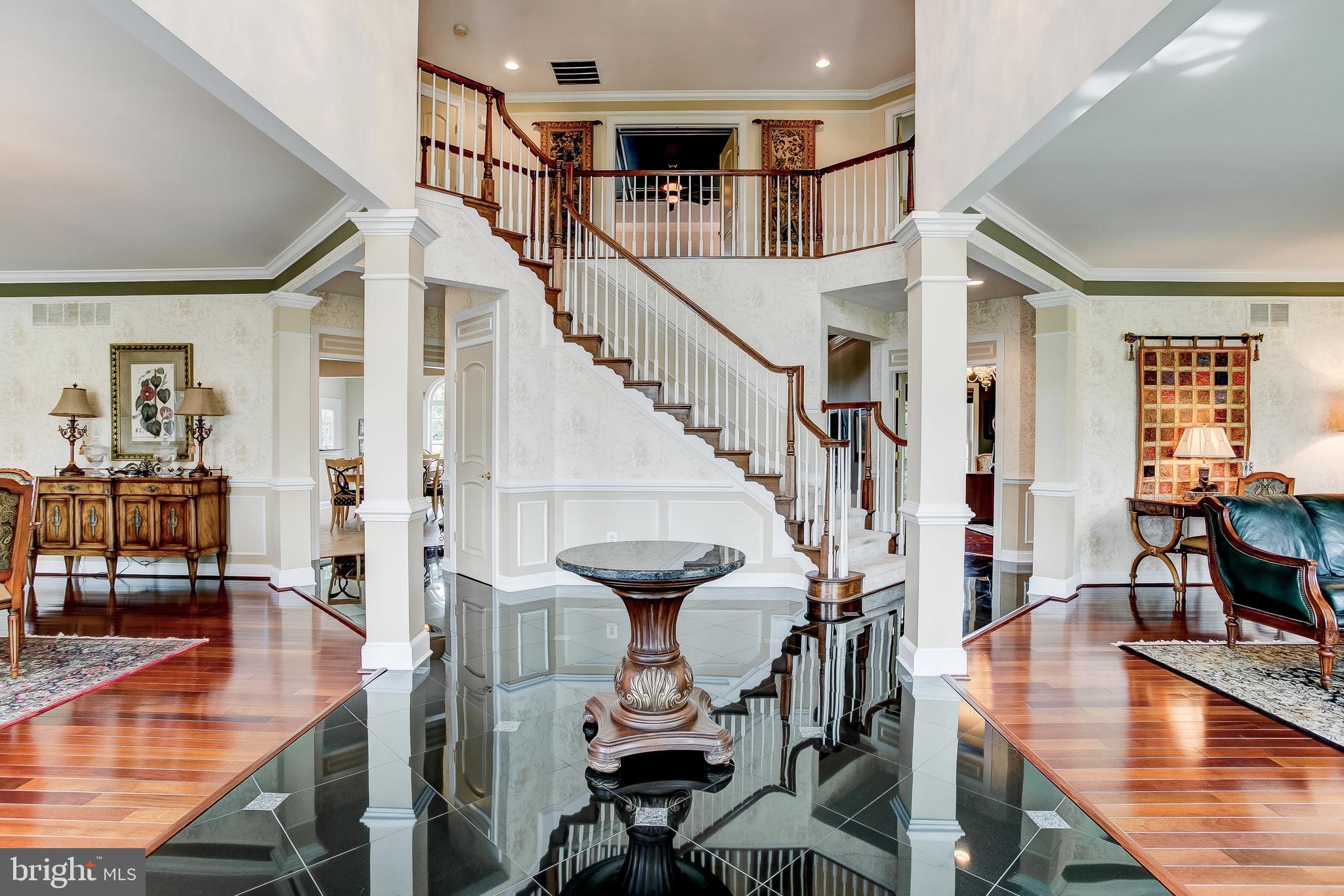 LONG FARM - Residential