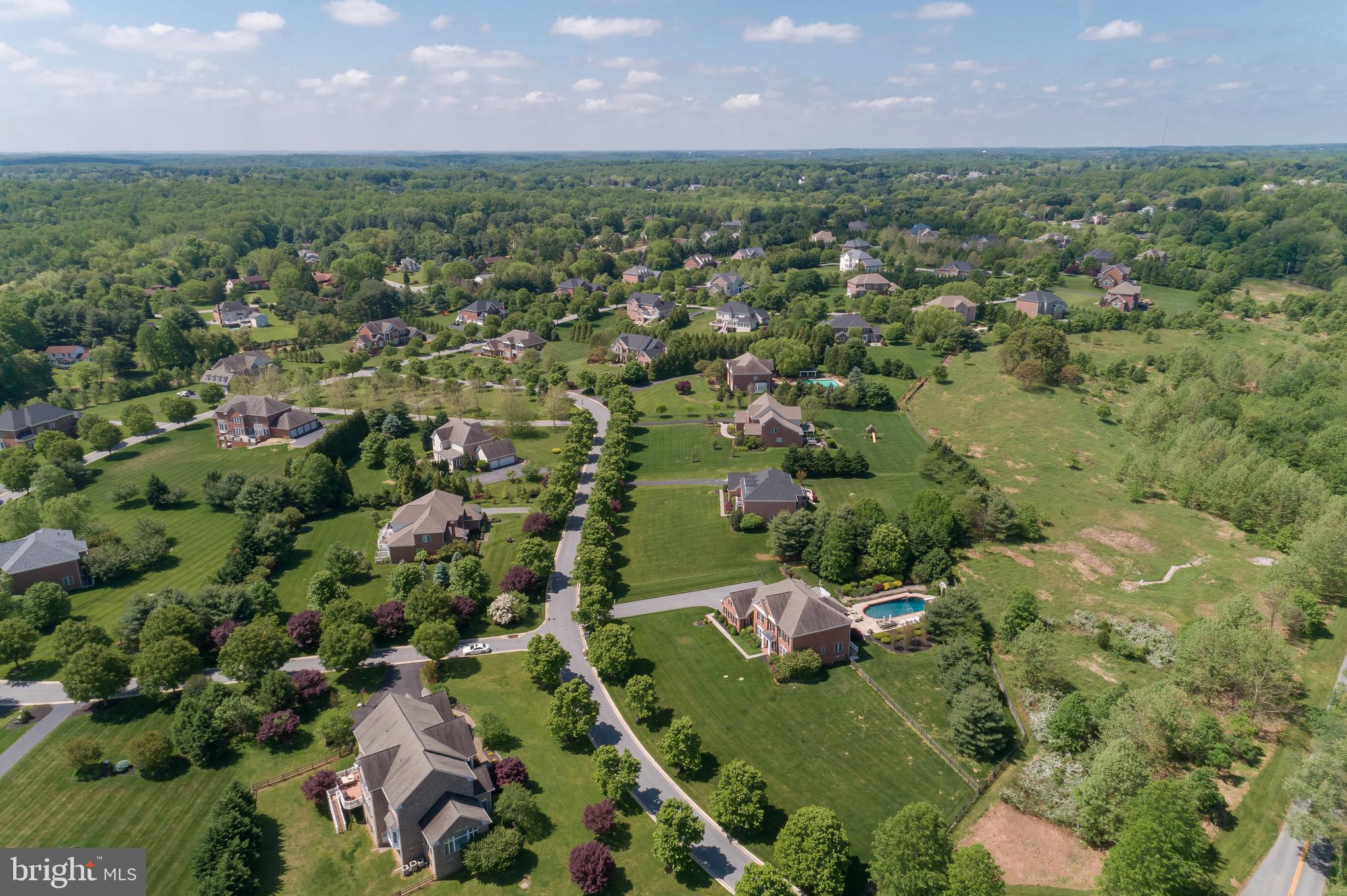 LONG FARM - Residential