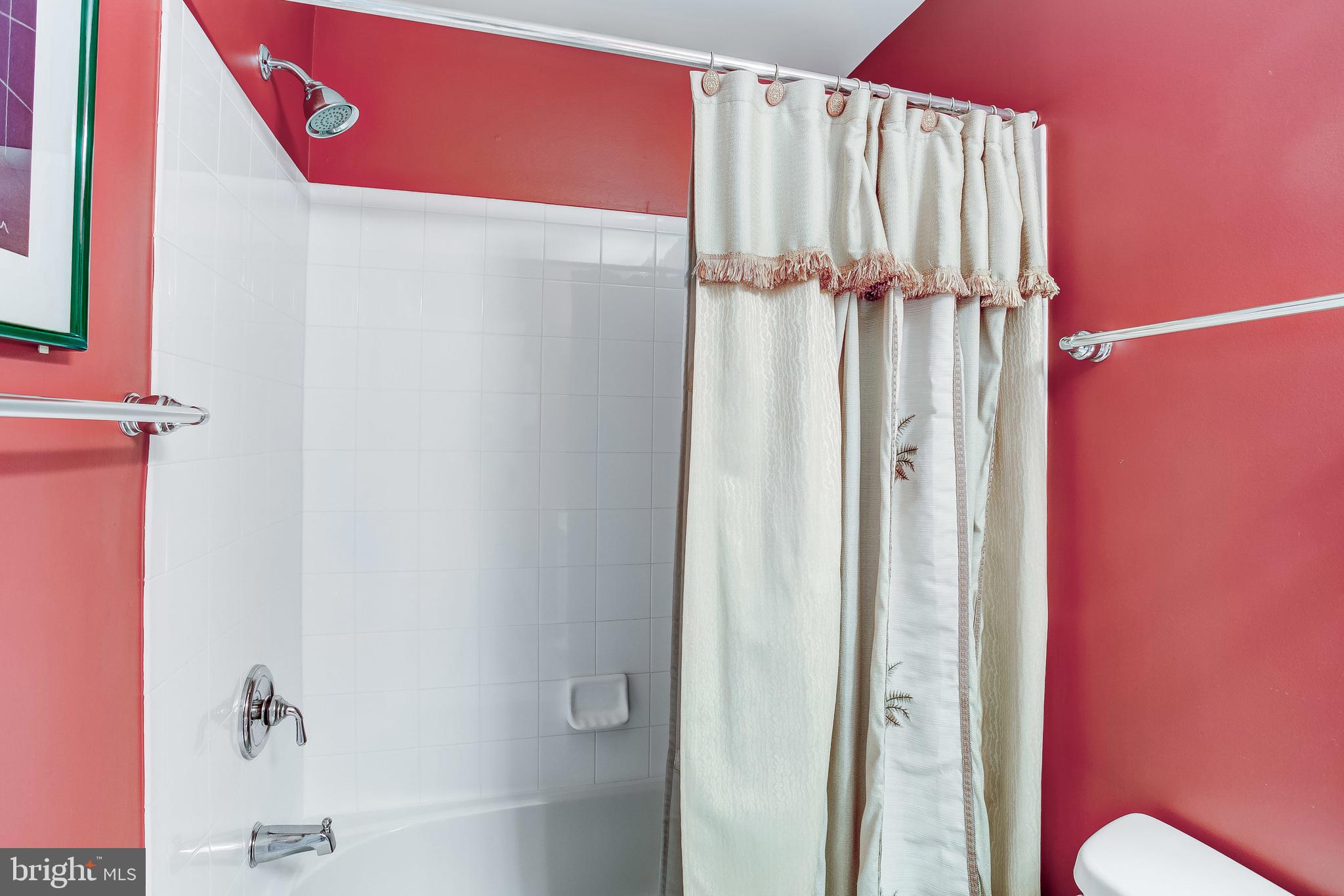 LONG FARM - Residential