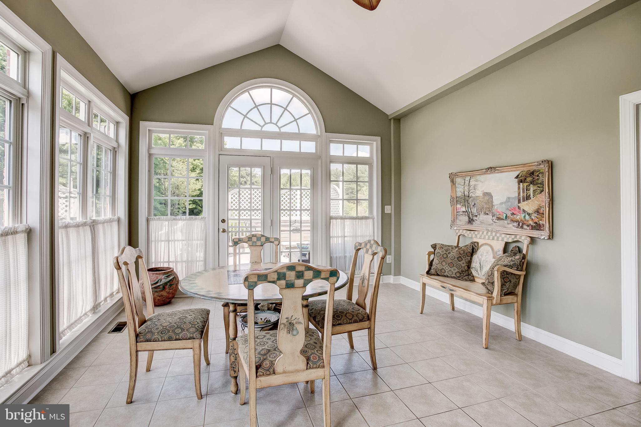 LONG FARM - Residential