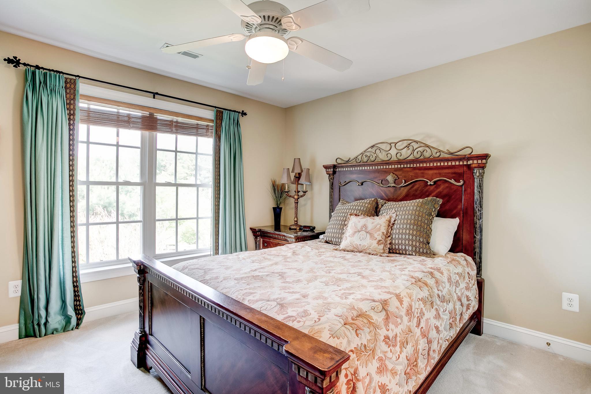 LONG FARM - Residential