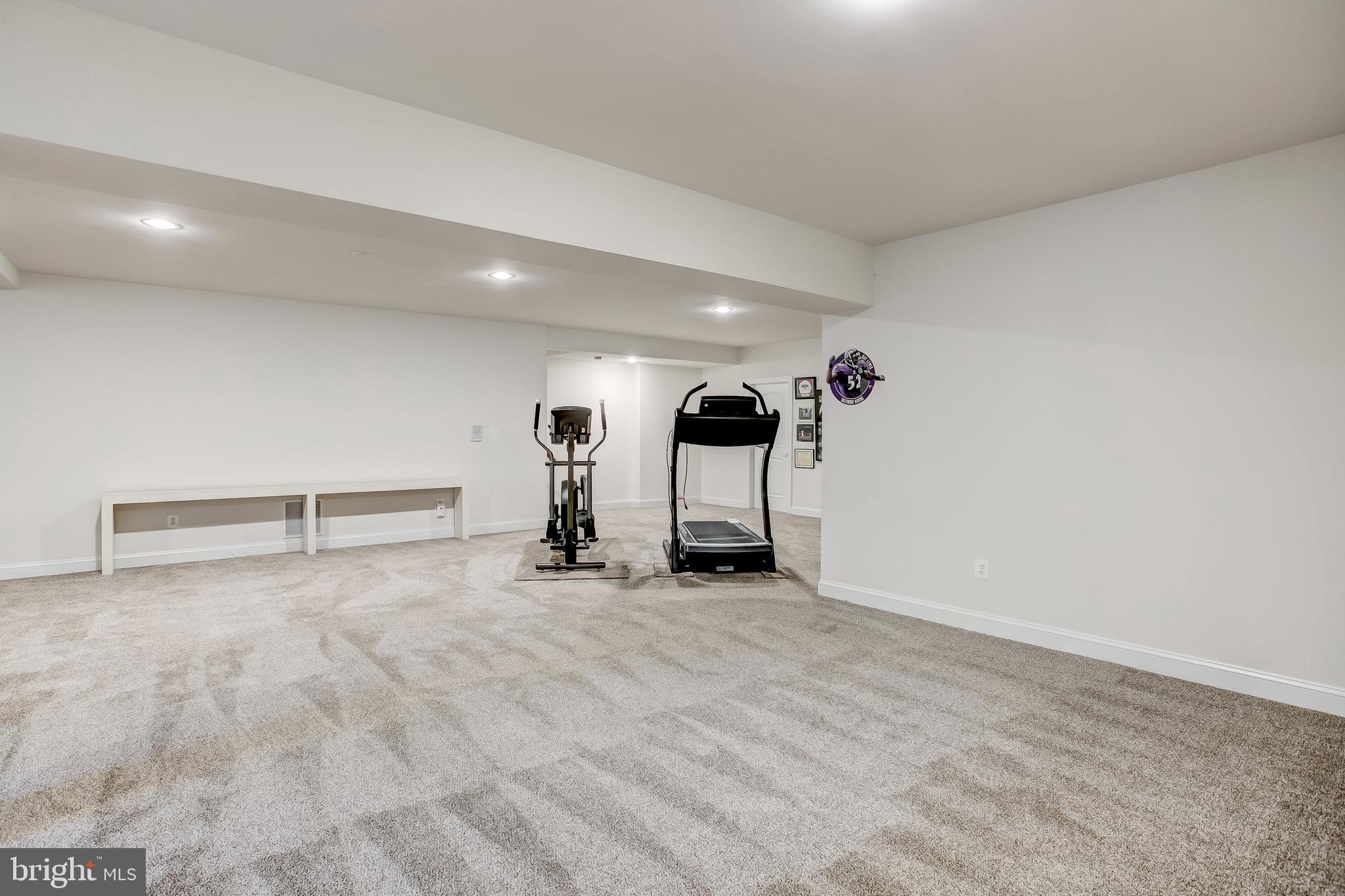 LONG FARM - Residential