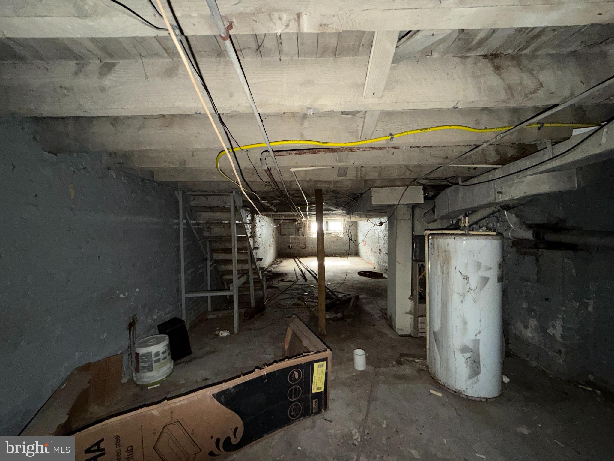 BROADWAY EAST - Residential