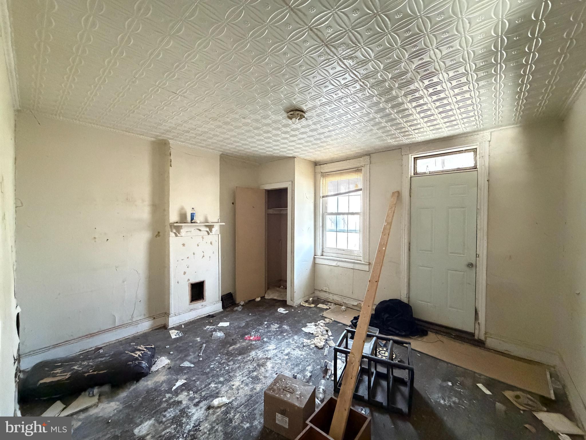 BROADWAY EAST - Residential