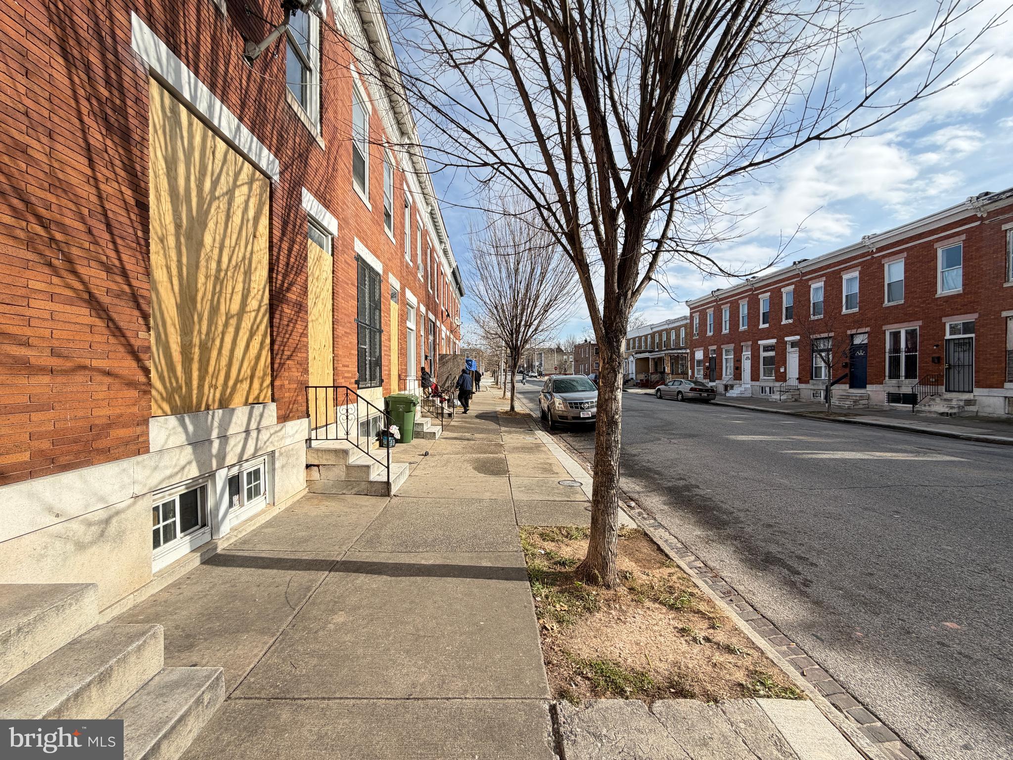 2408 E OLIVER STREET