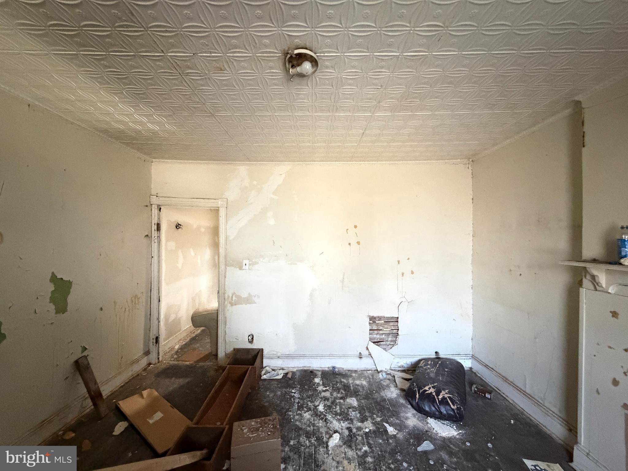 BROADWAY EAST - Residential