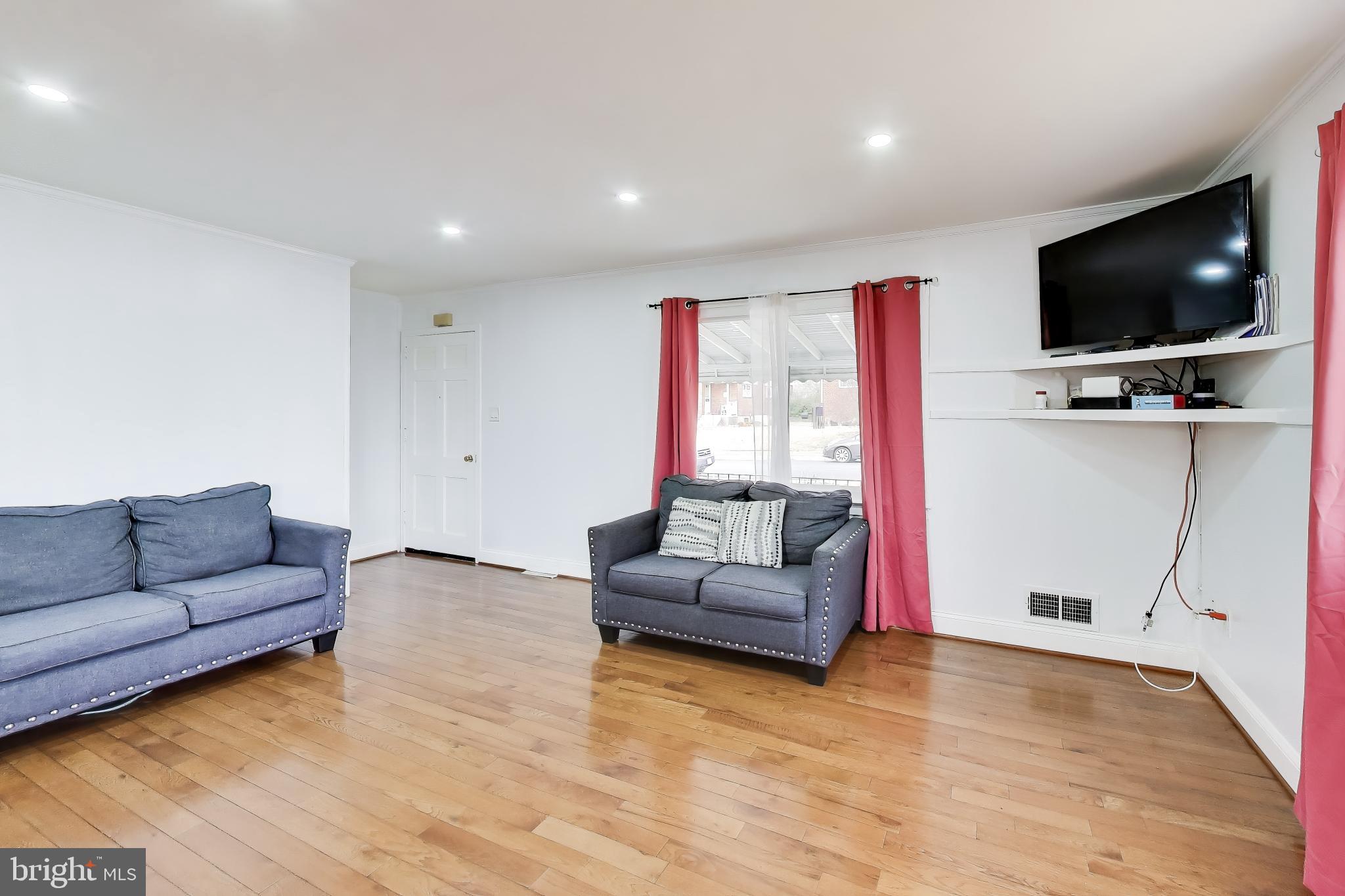 FAIRLAWN-LAUREL - Residential