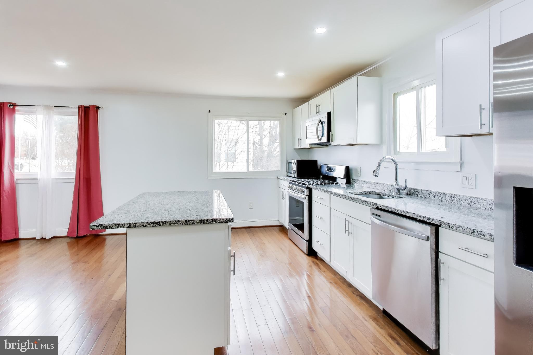 FAIRLAWN-LAUREL - Residential