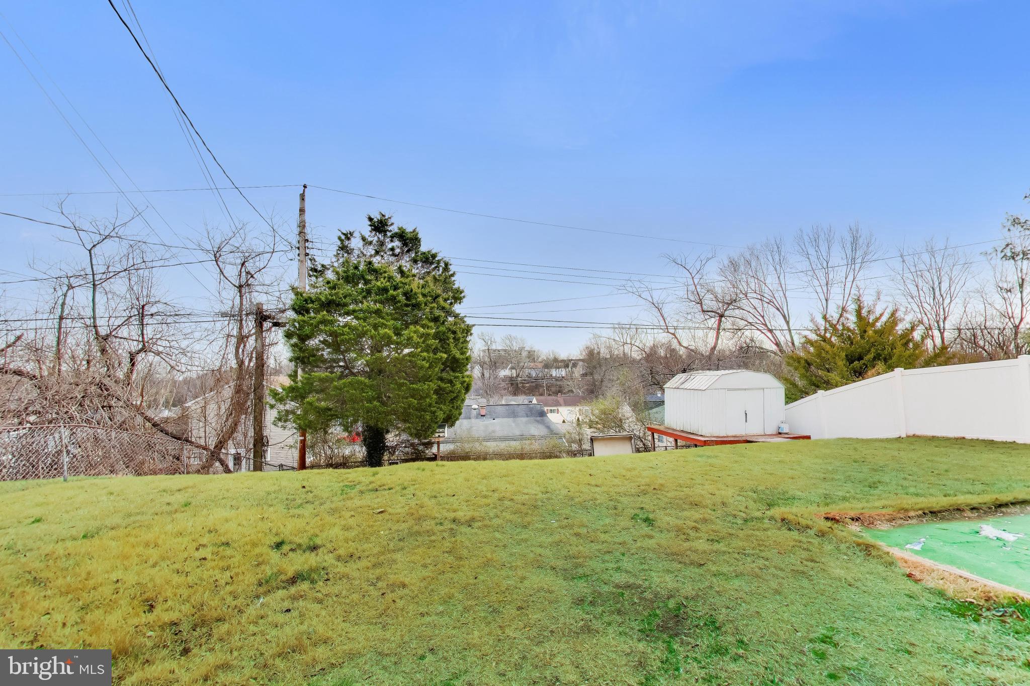 FAIRLAWN-LAUREL - Residential