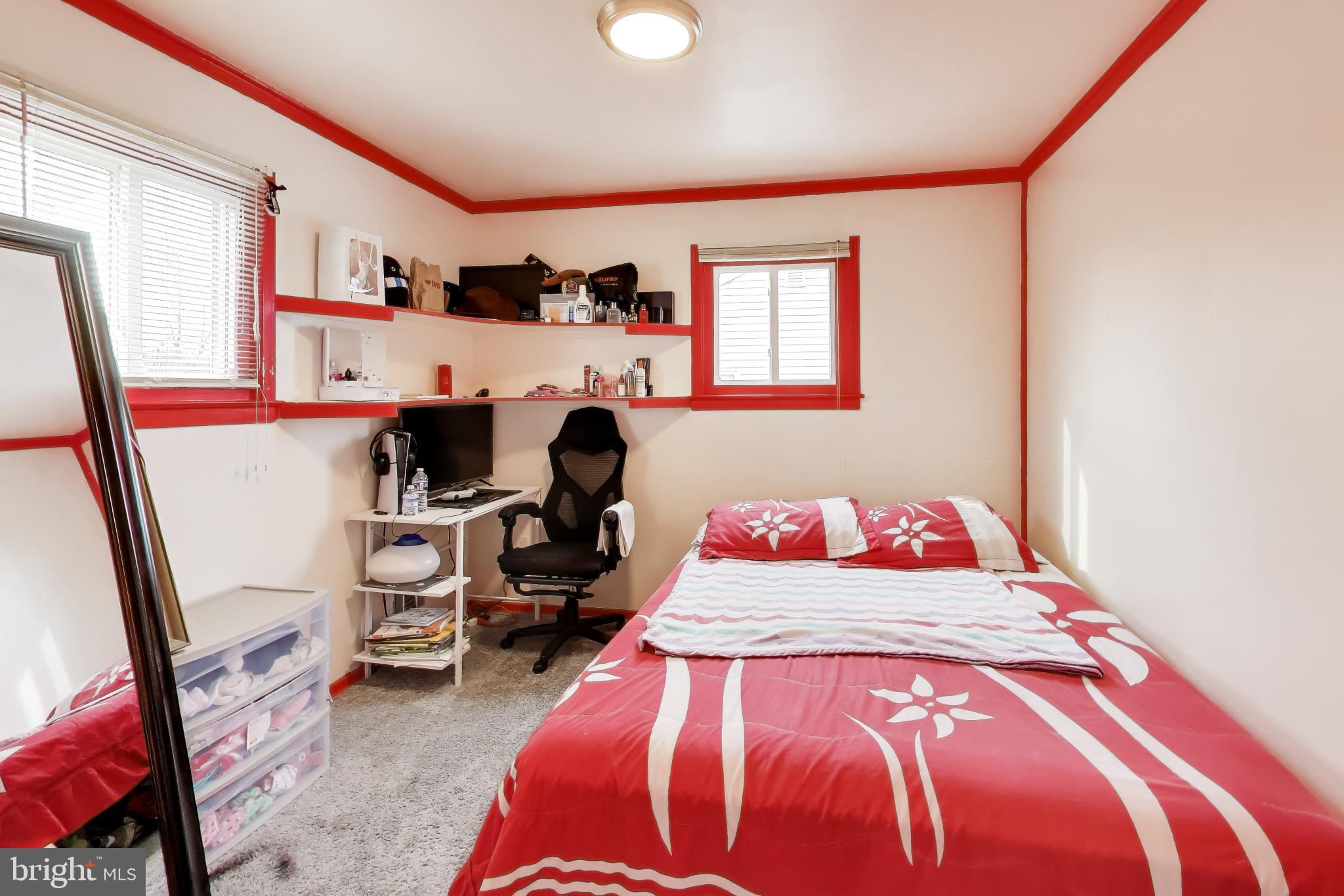 FAIRLAWN-LAUREL - Residential