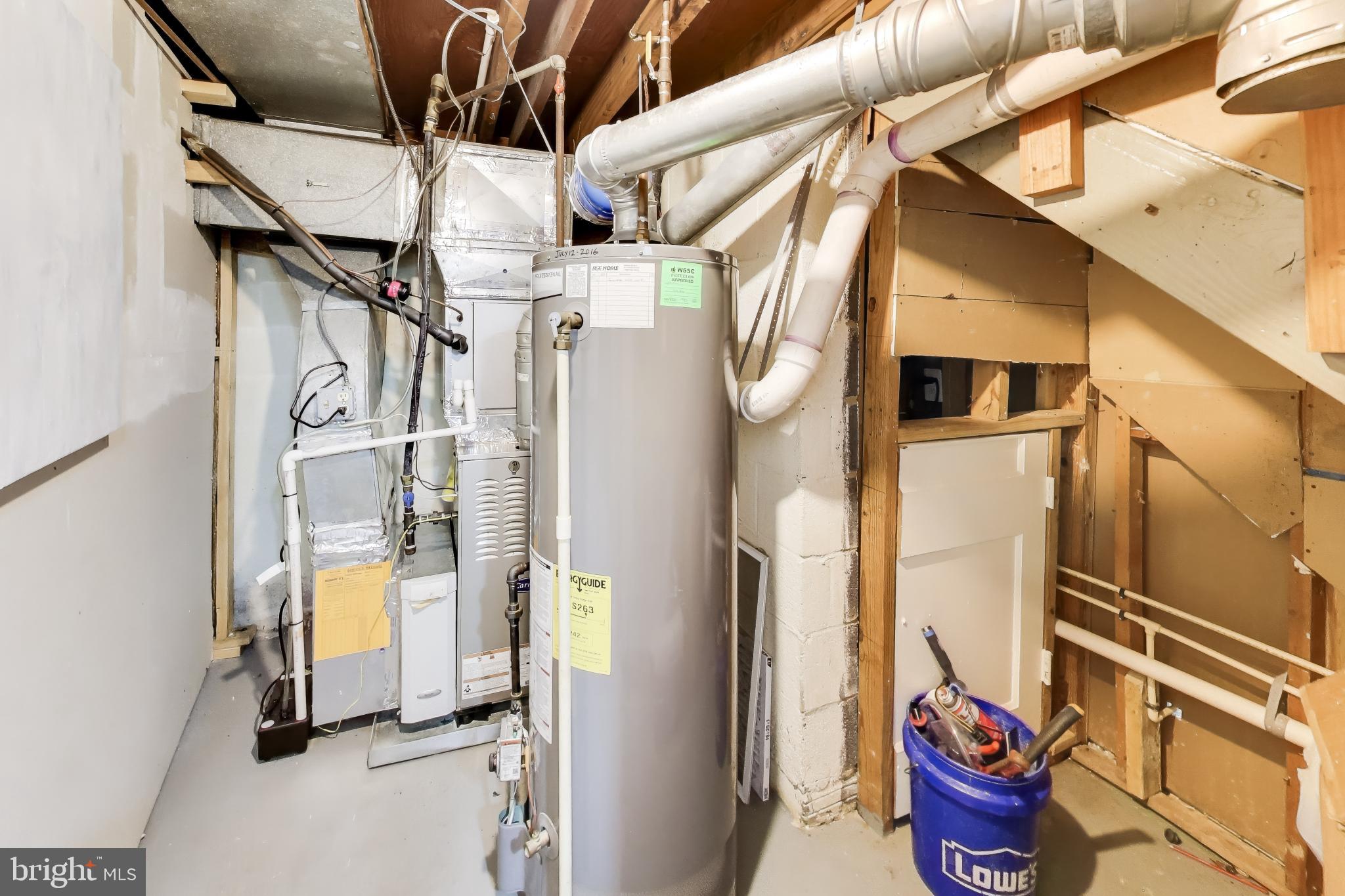 FAIRLAWN-LAUREL - Residential