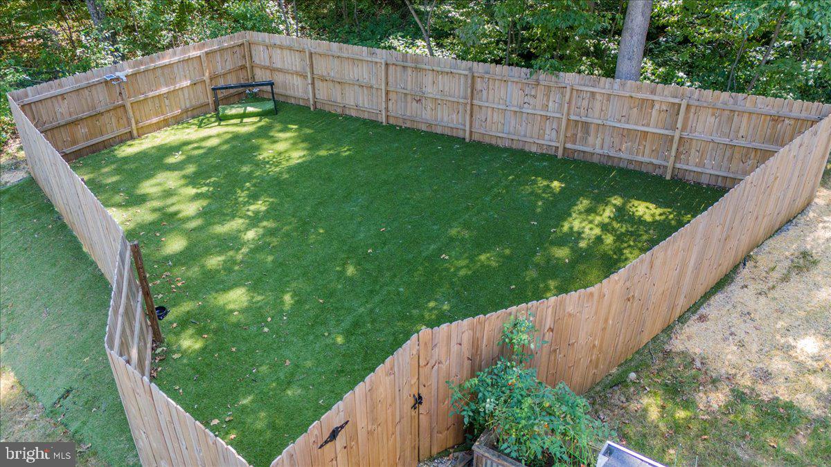 TARRINGTON WOODS - Residential