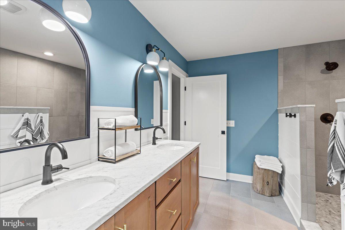 TARRINGTON WOODS - Residential