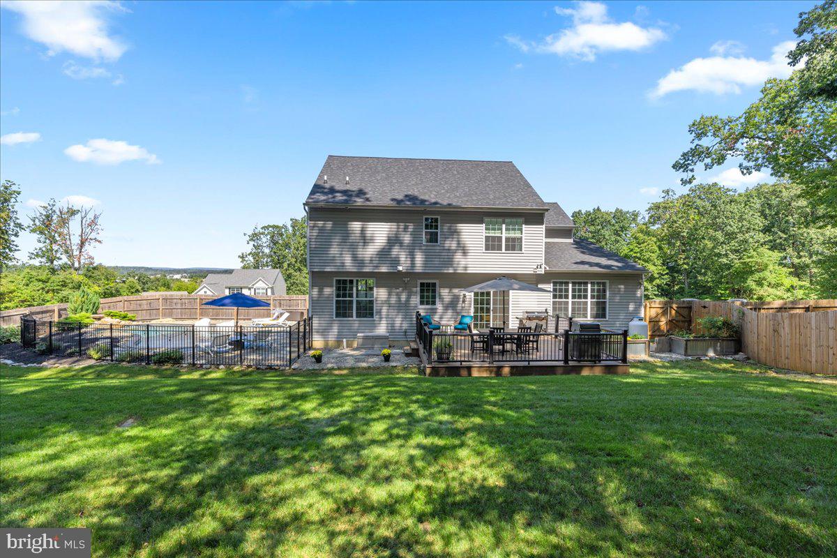 TARRINGTON WOODS - Residential