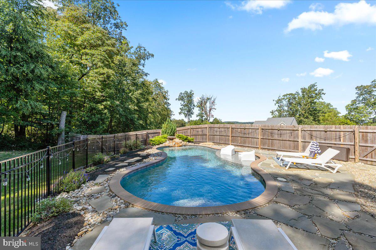 TARRINGTON WOODS - Residential