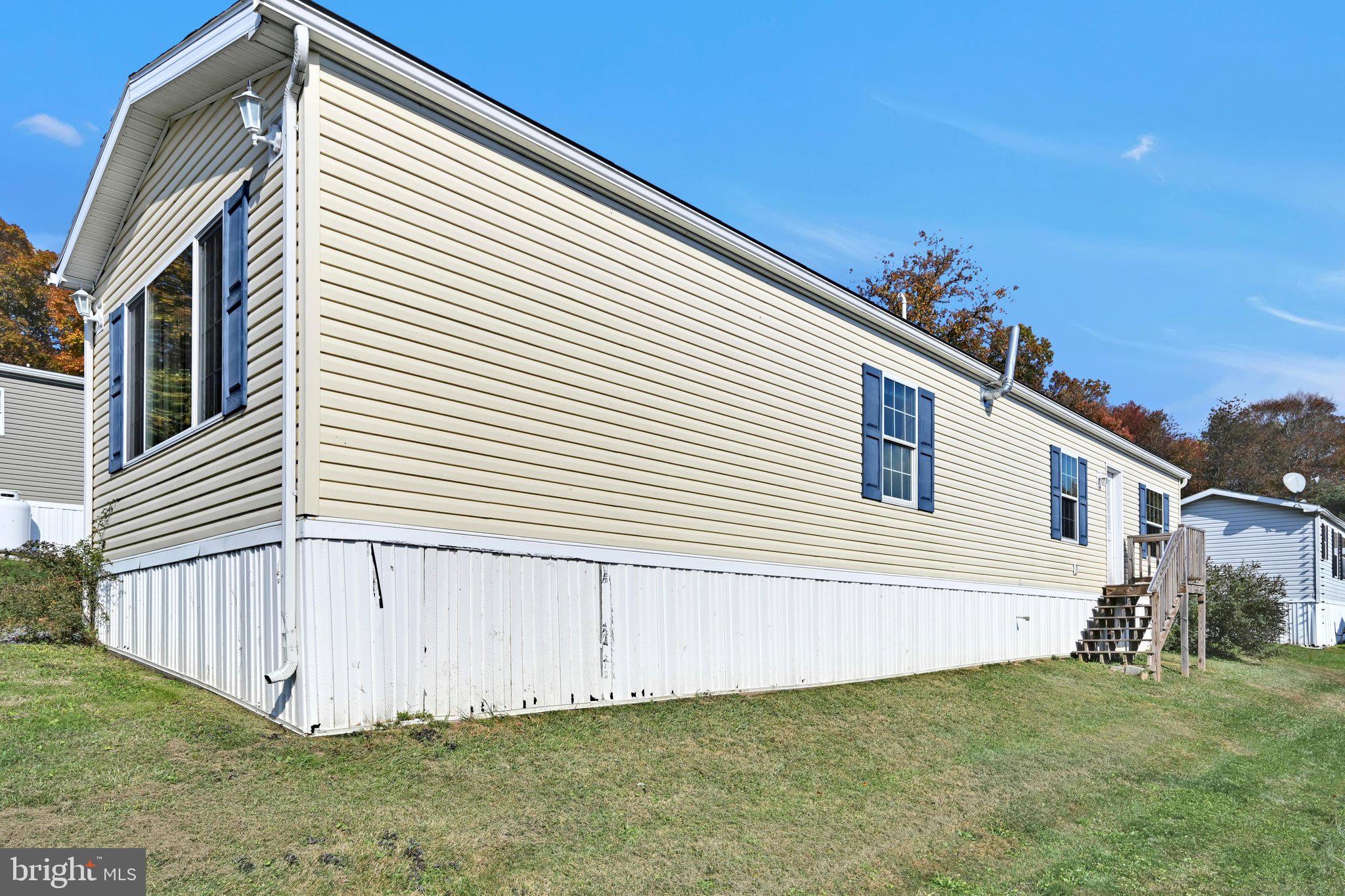 15 ASHTON DRIVE