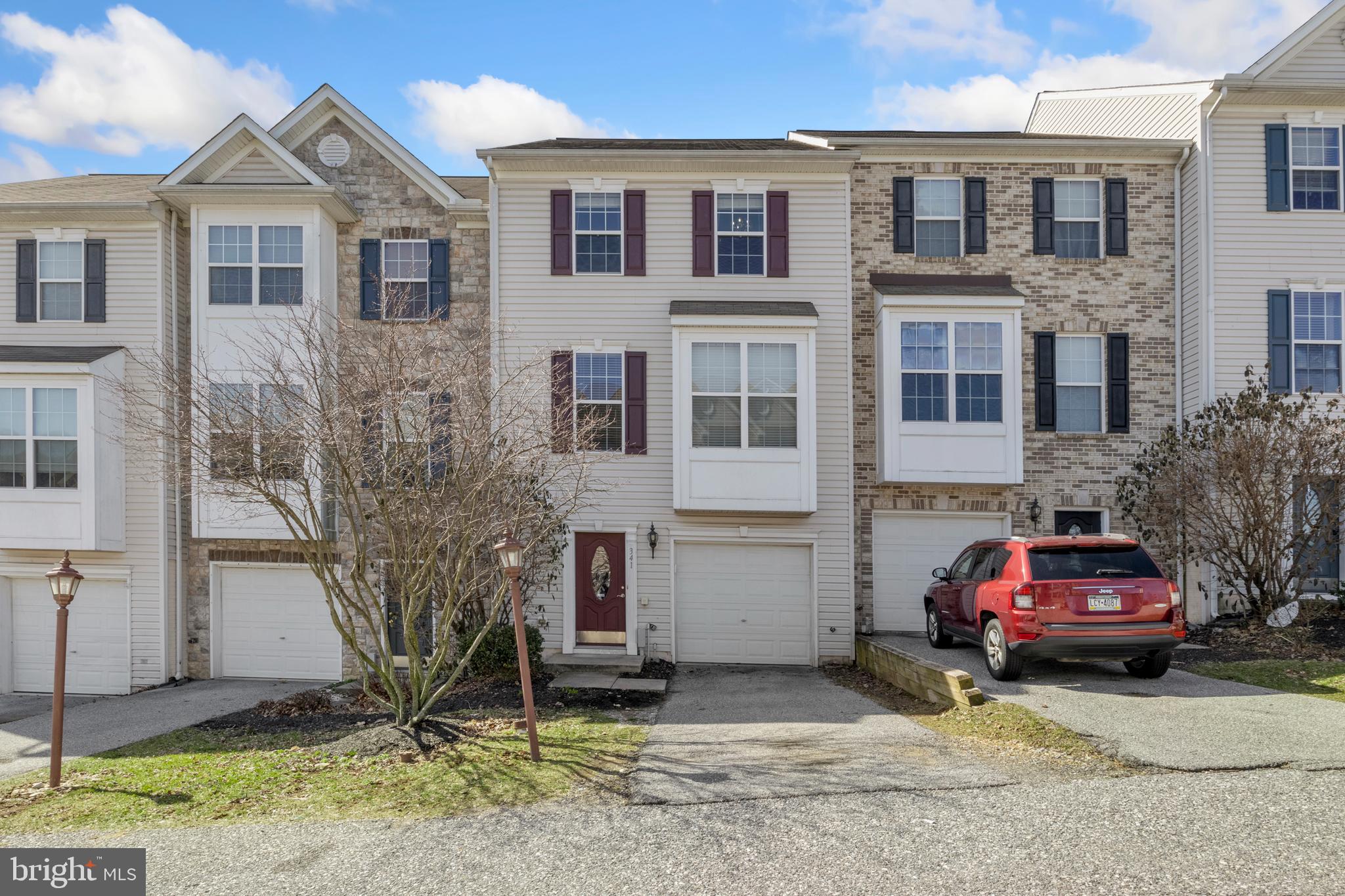 IVY RIDGE - Residential