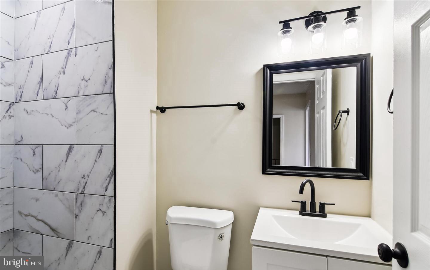 CENTRAL PARK HEIGHTS - Residential Lease
