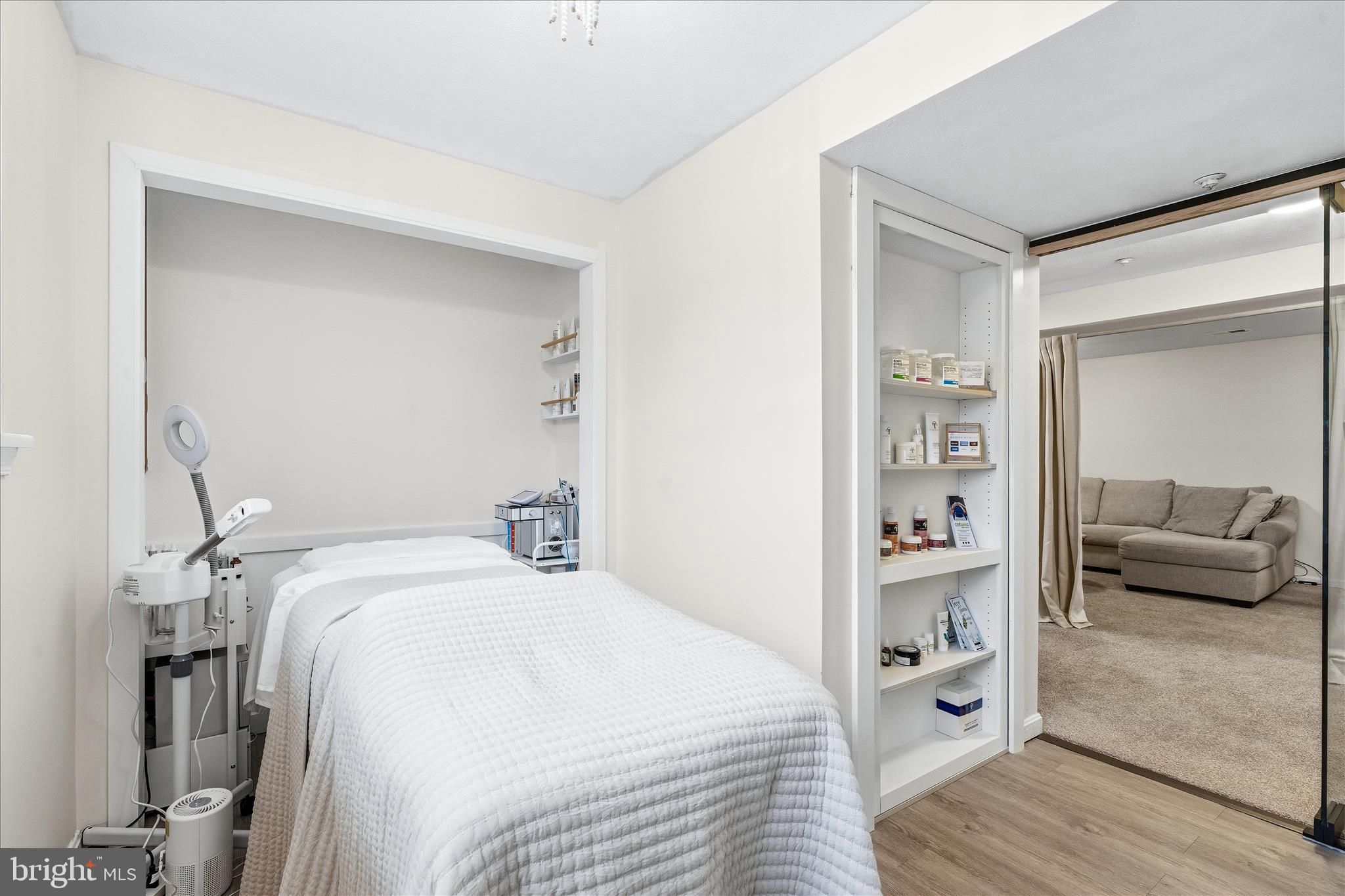 NEW MARKET WEST - Residential