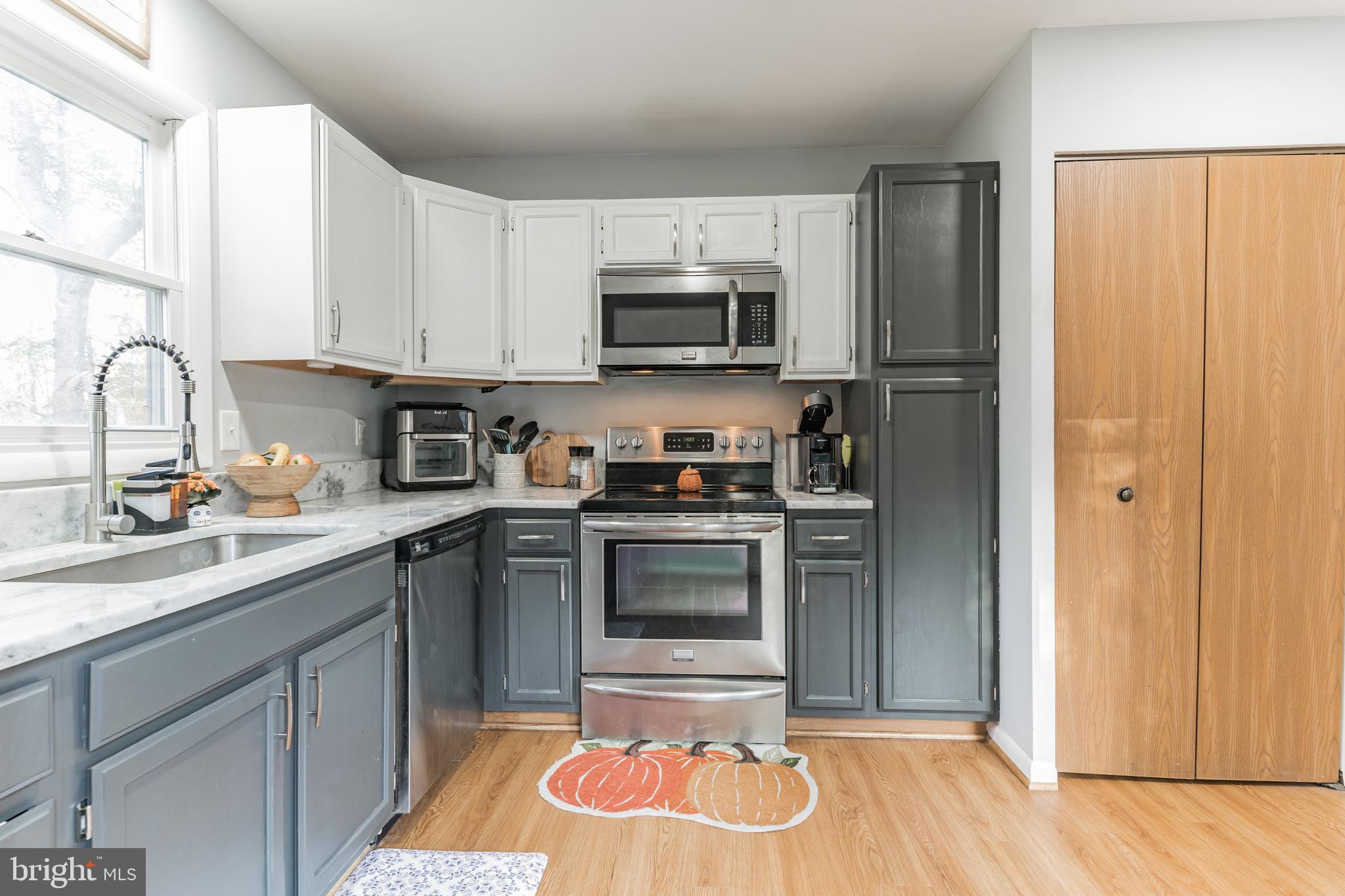 THE HIGHLANDS - Residential