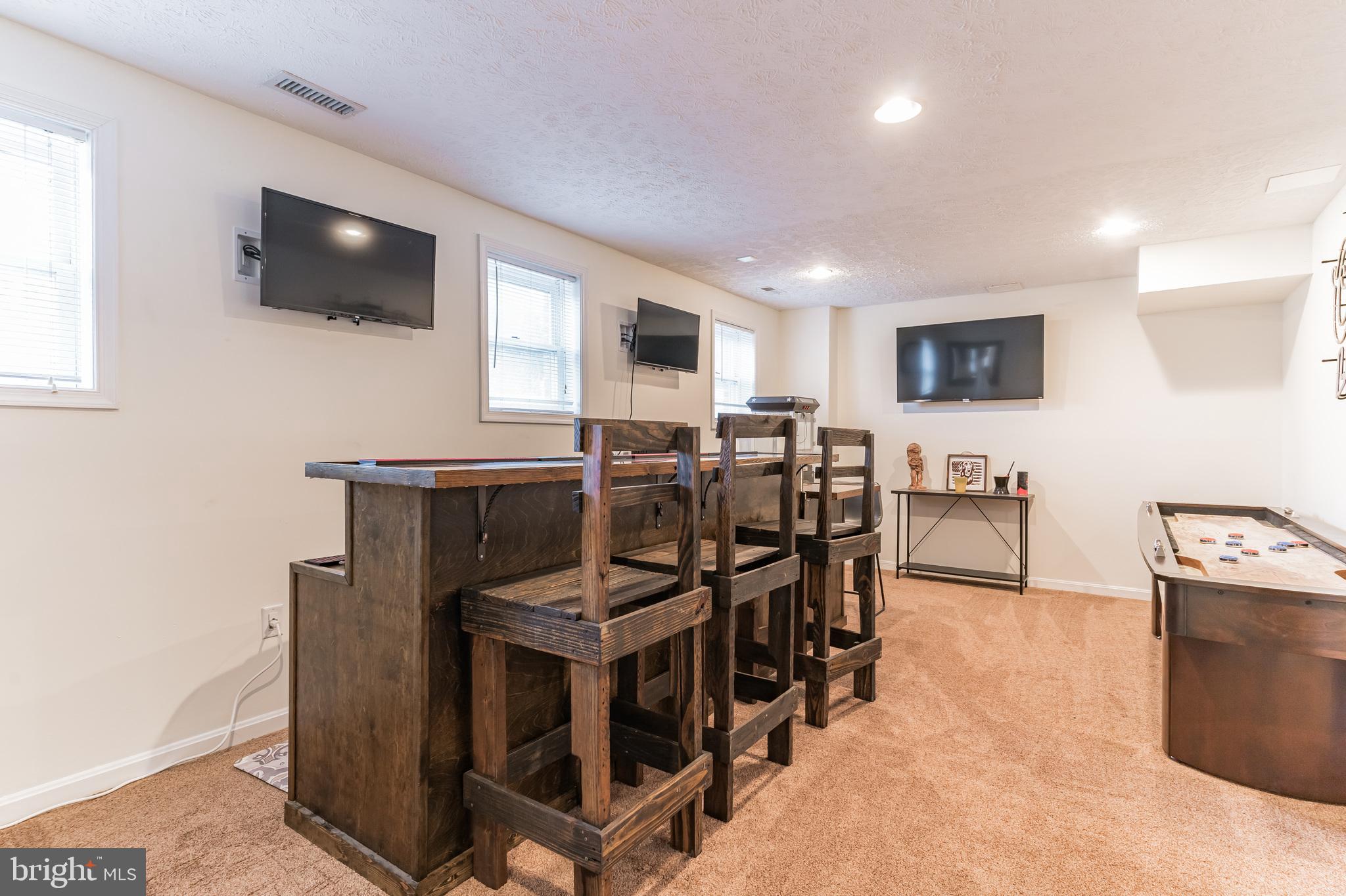 THE HIGHLANDS - Residential