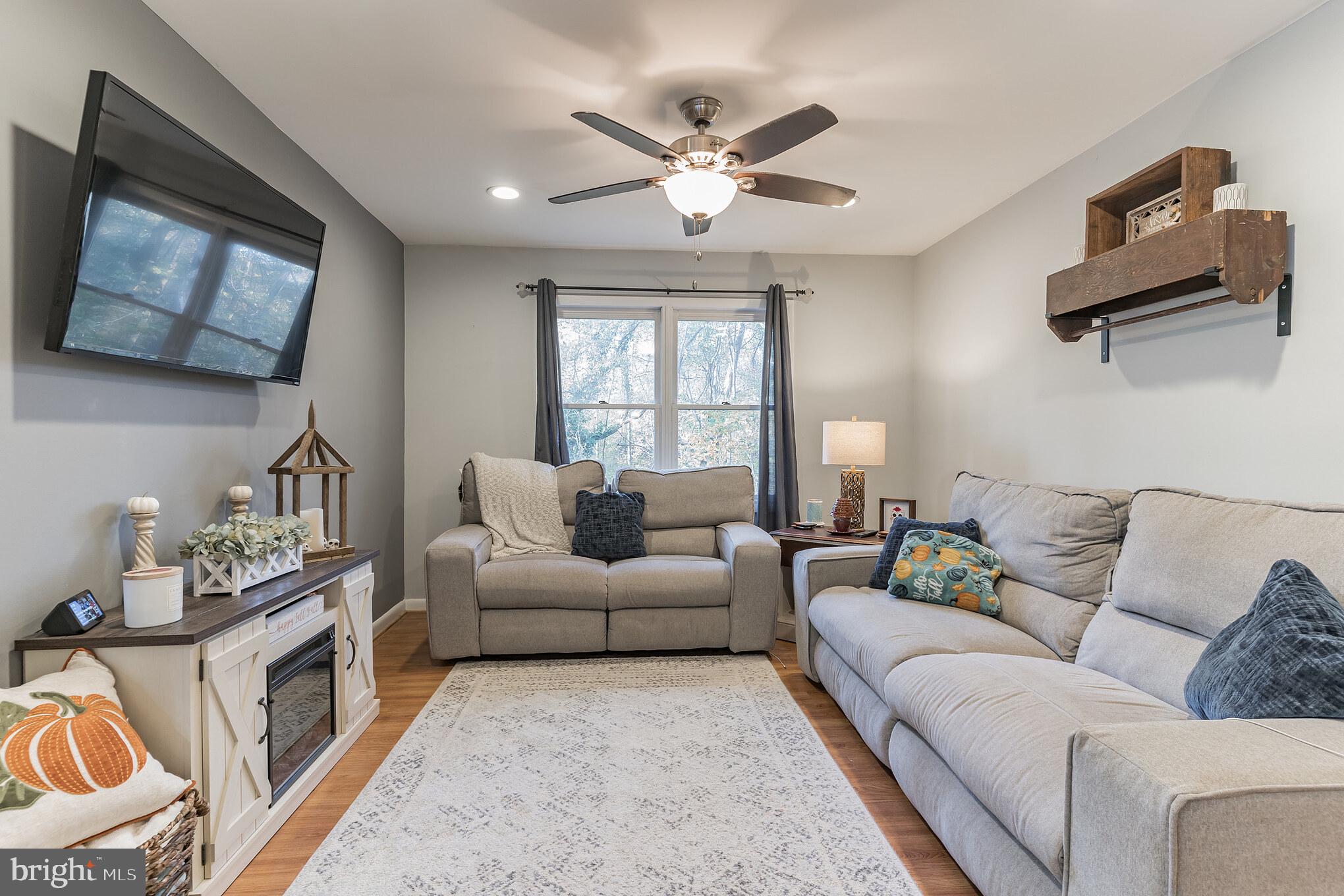 THE HIGHLANDS - Residential